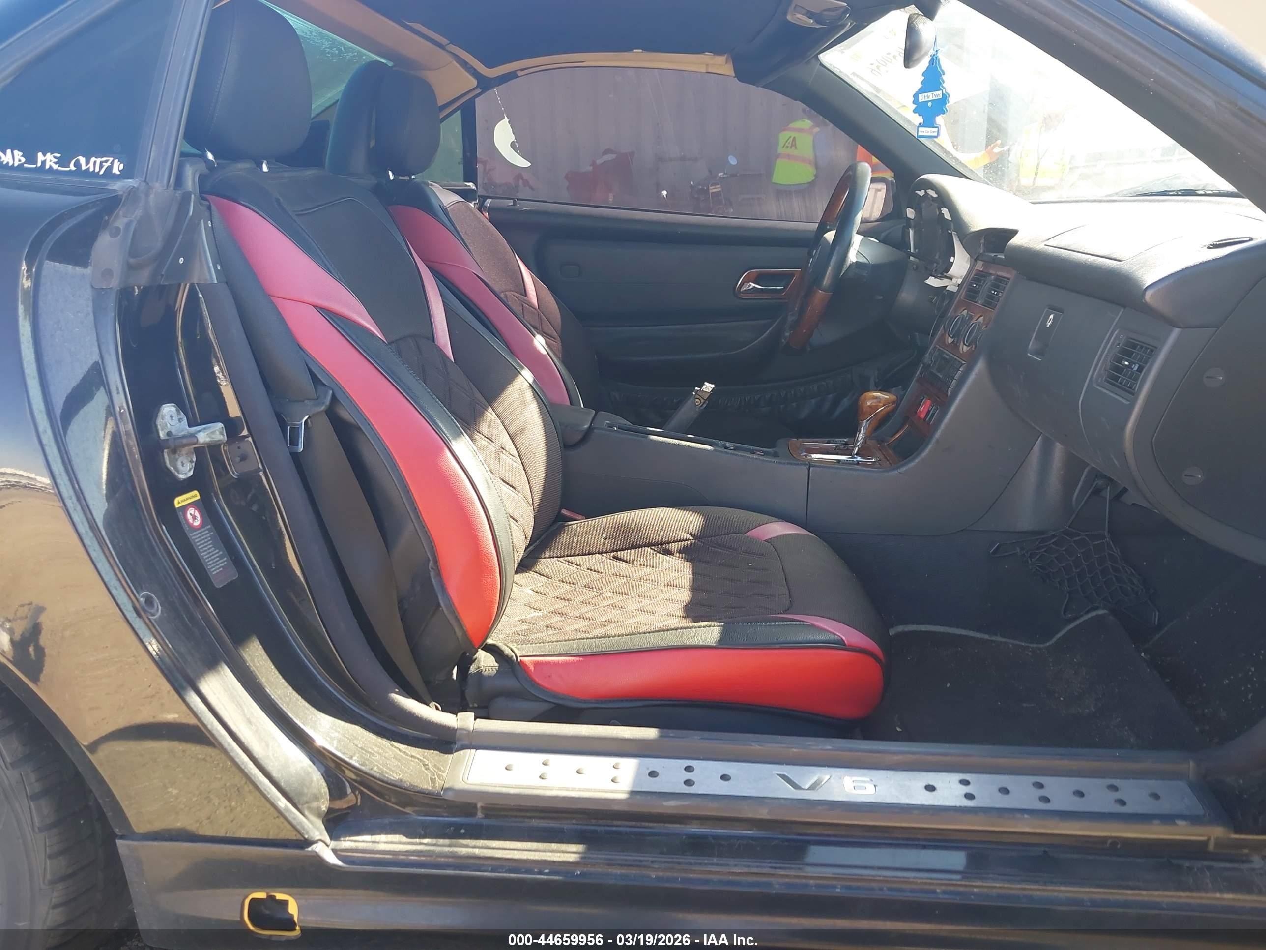 2001 Mercedes-benz Slk 320   Black vin: WDBKK65F91F230300