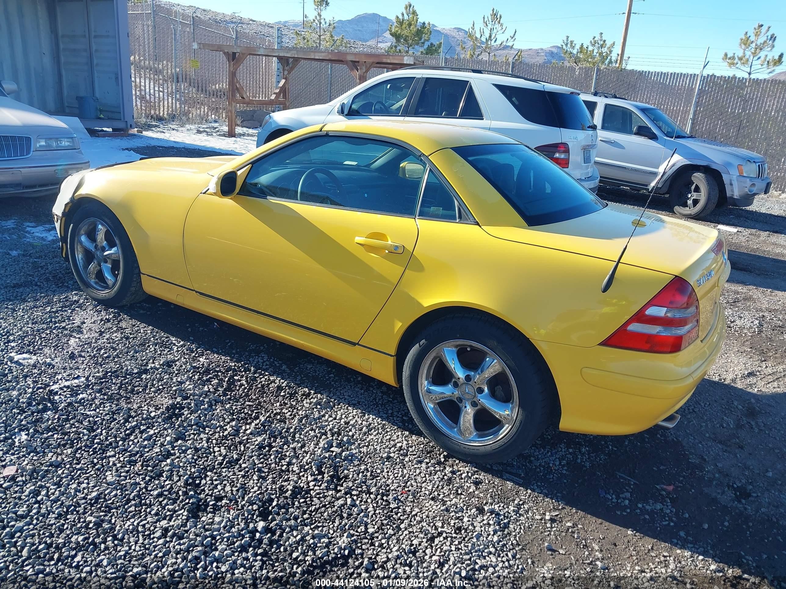 2002 Mercedes-benz Slk 320   Желтый vin: WDBKK65F92F259801