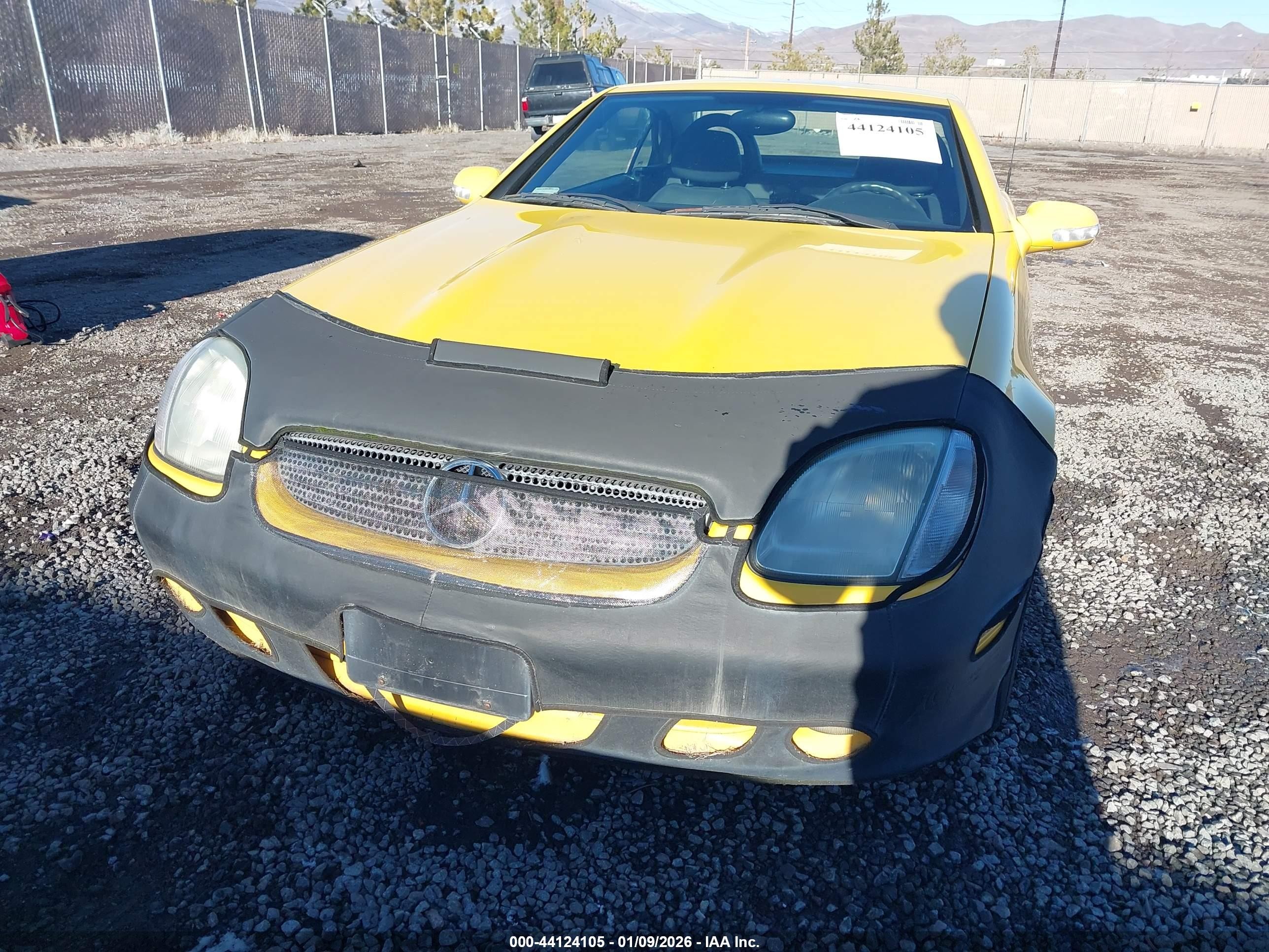 2002 Mercedes-benz Slk 320   Желтый vin: WDBKK65F92F259801