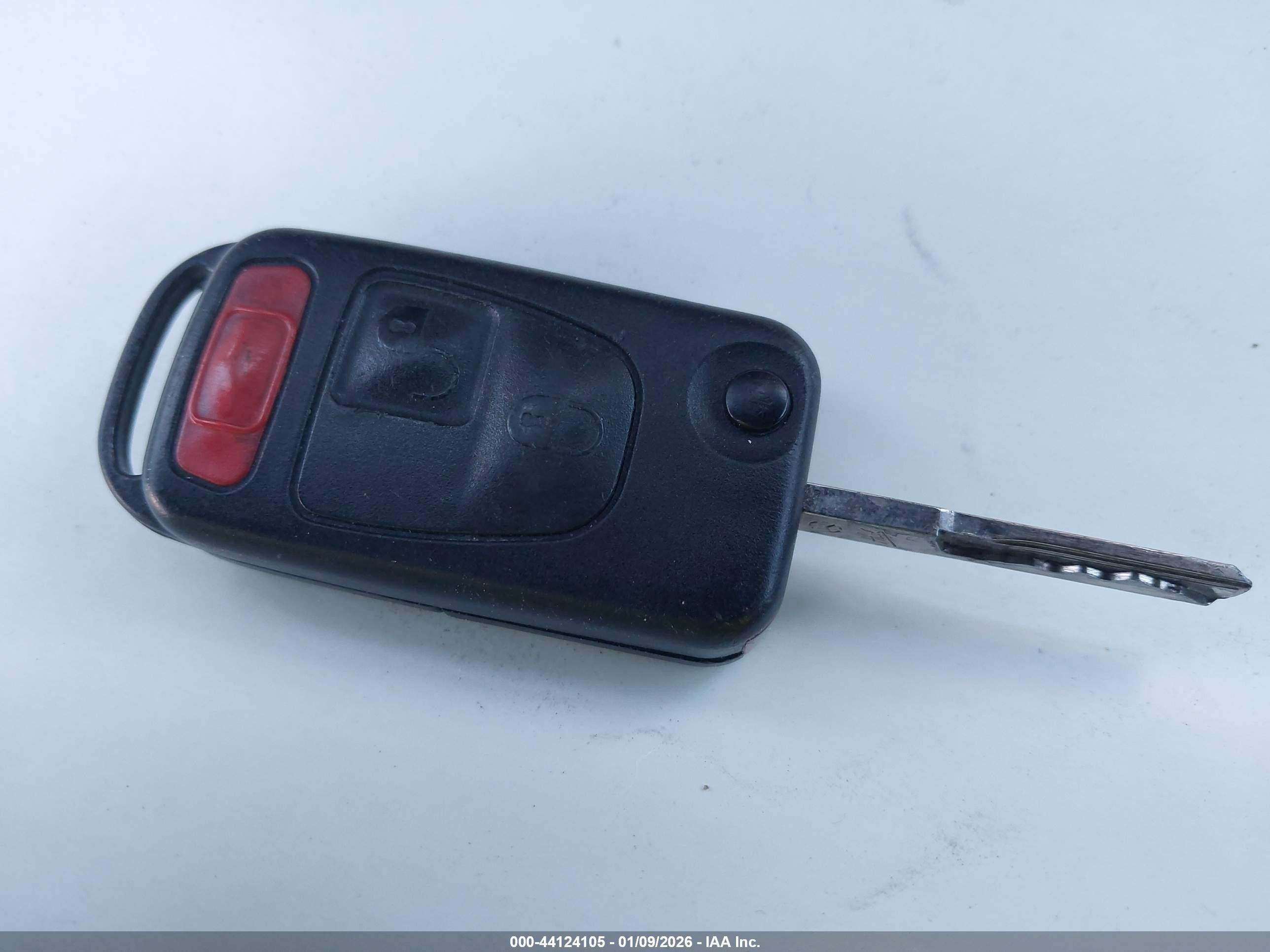 2002 Mercedes-benz Slk 320   Желтый vin: WDBKK65F92F259801