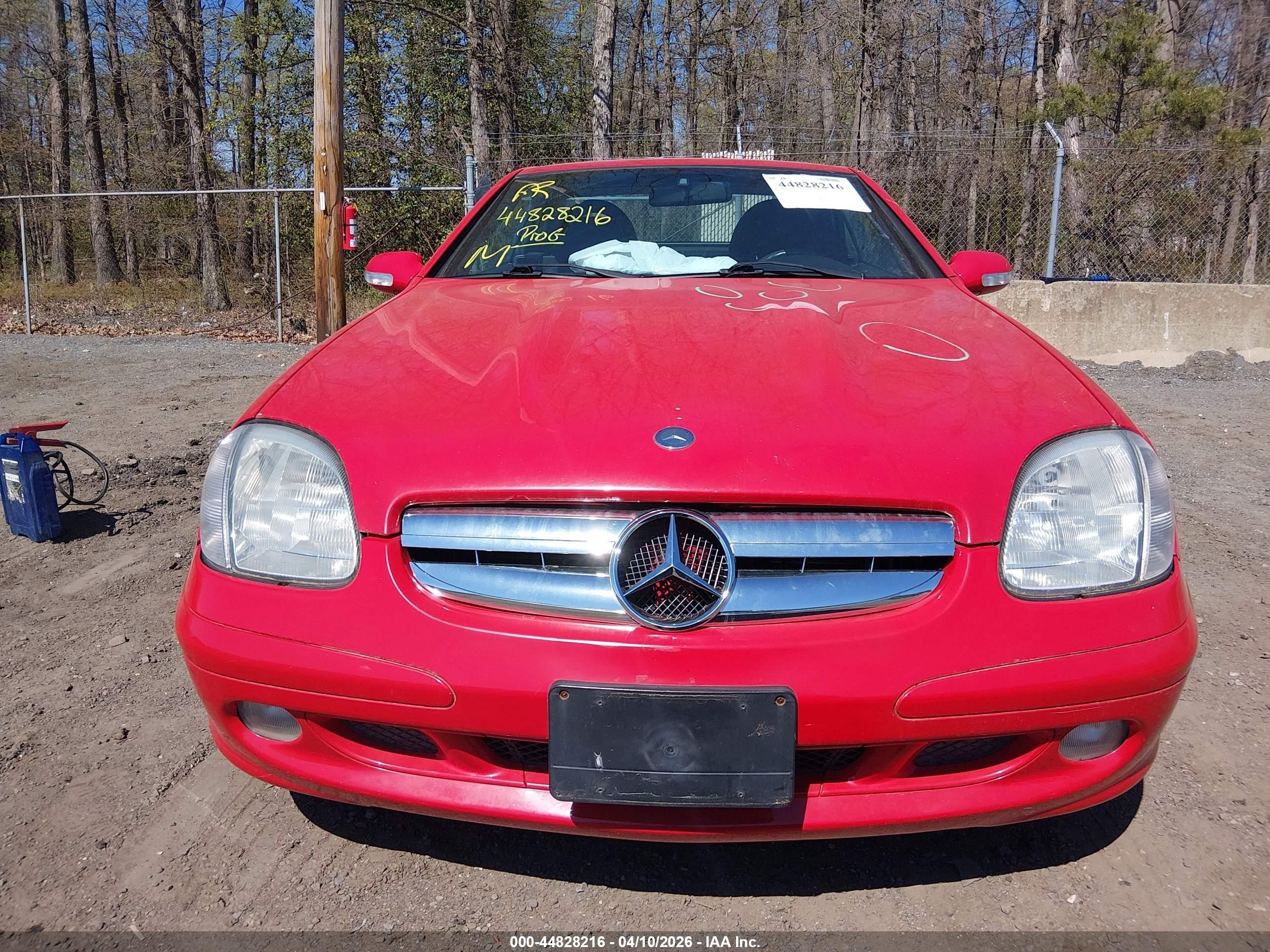 2003 Mercedes-benz Slk 320   Red vin: WDBKK65F93F282318