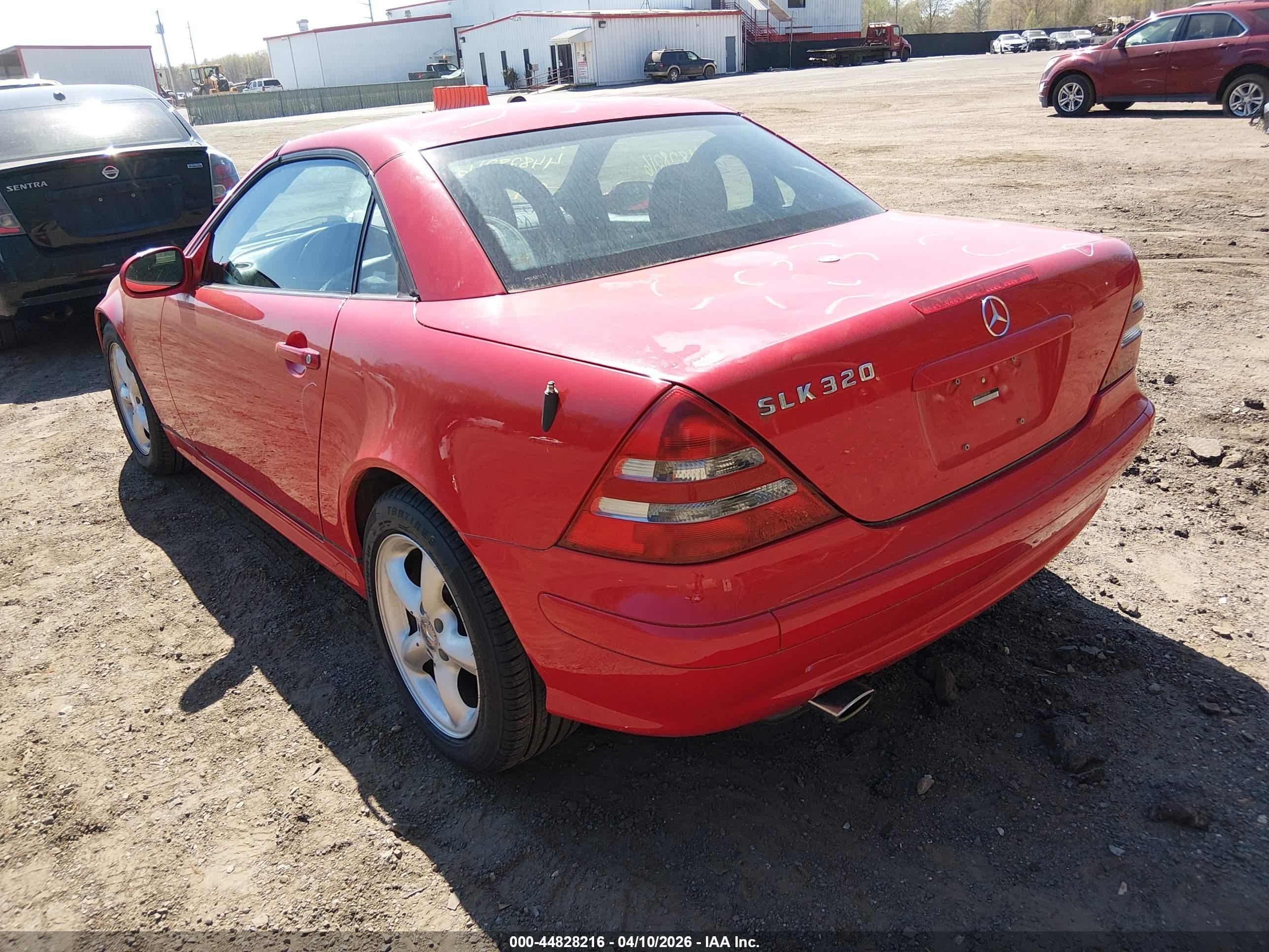 2003 Mercedes-benz Slk 320   Red vin: WDBKK65F93F282318