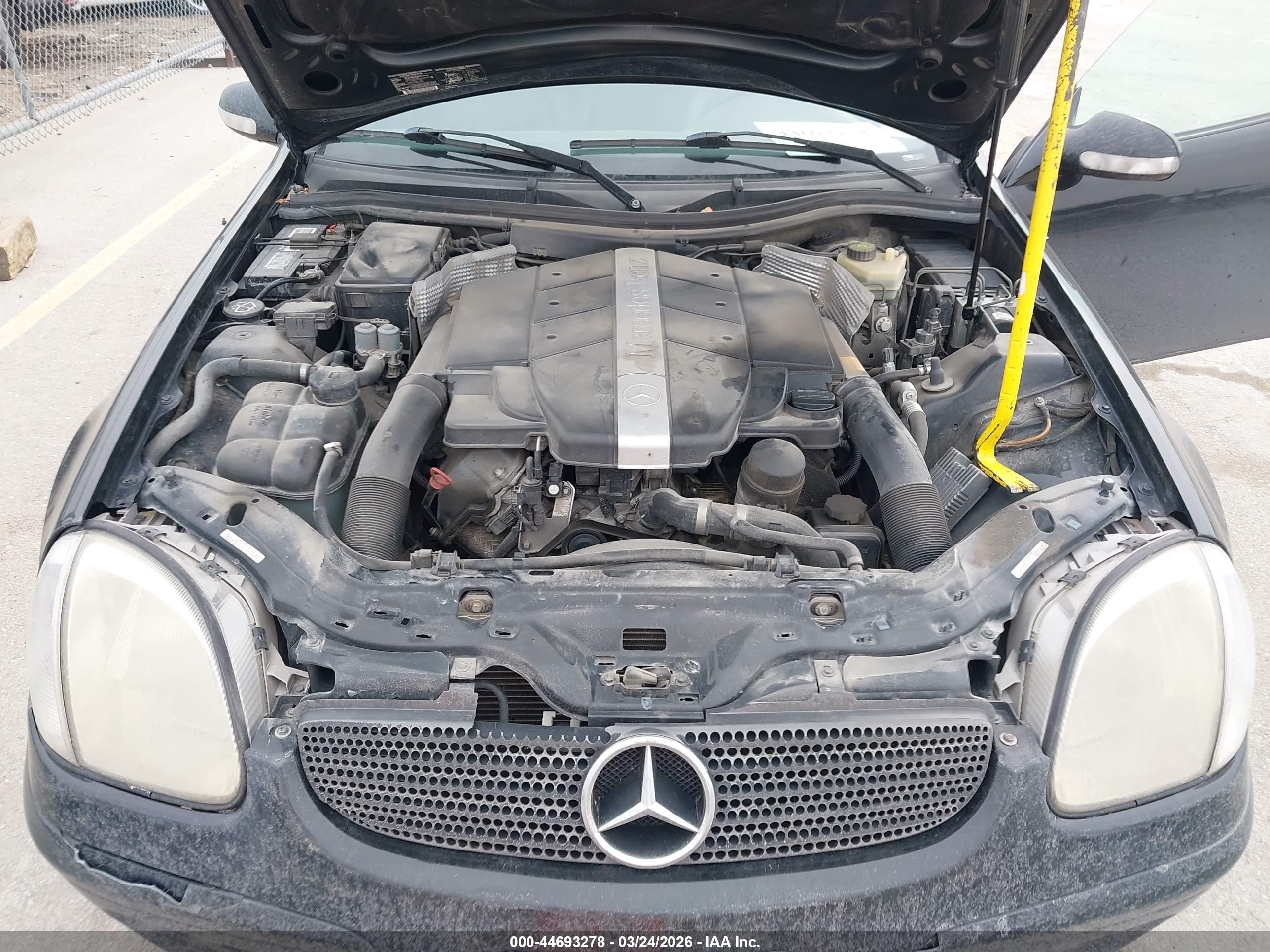 2001 Mercedes-benz Slk 320   Black vin: WDBKK65FX1F184251