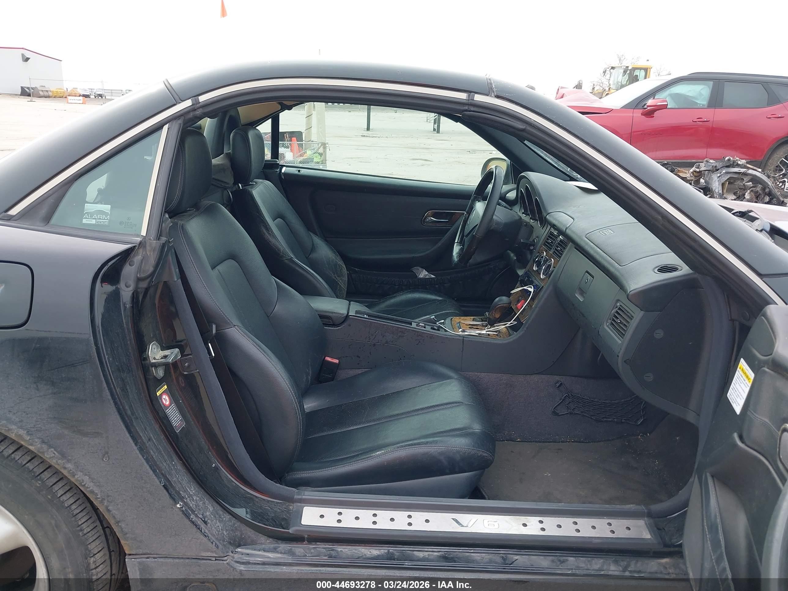 2001 Mercedes-benz Slk 320   Black vin: WDBKK65FX1F184251