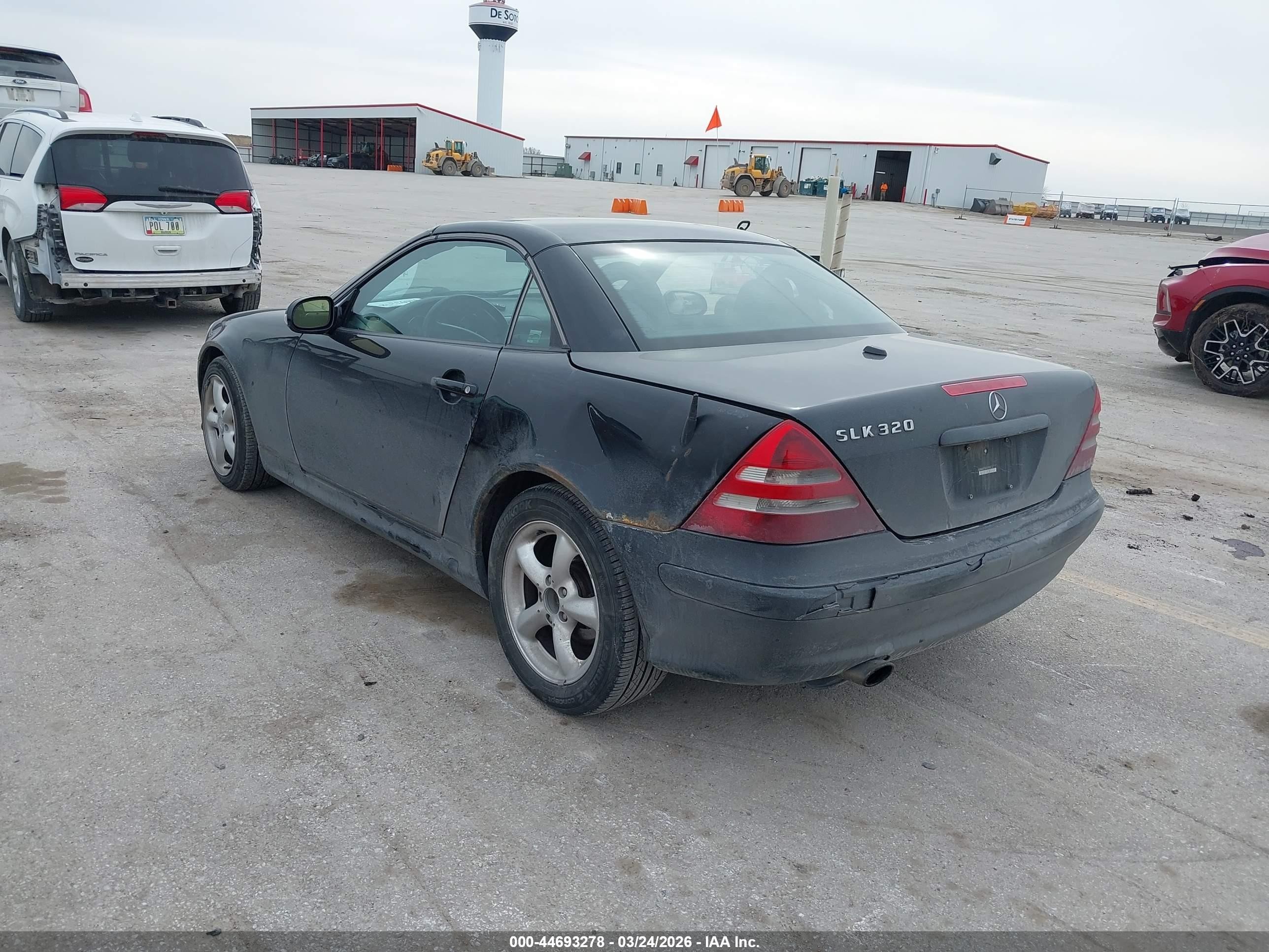 2001 Mercedes-benz Slk 320   Black vin: WDBKK65FX1F184251