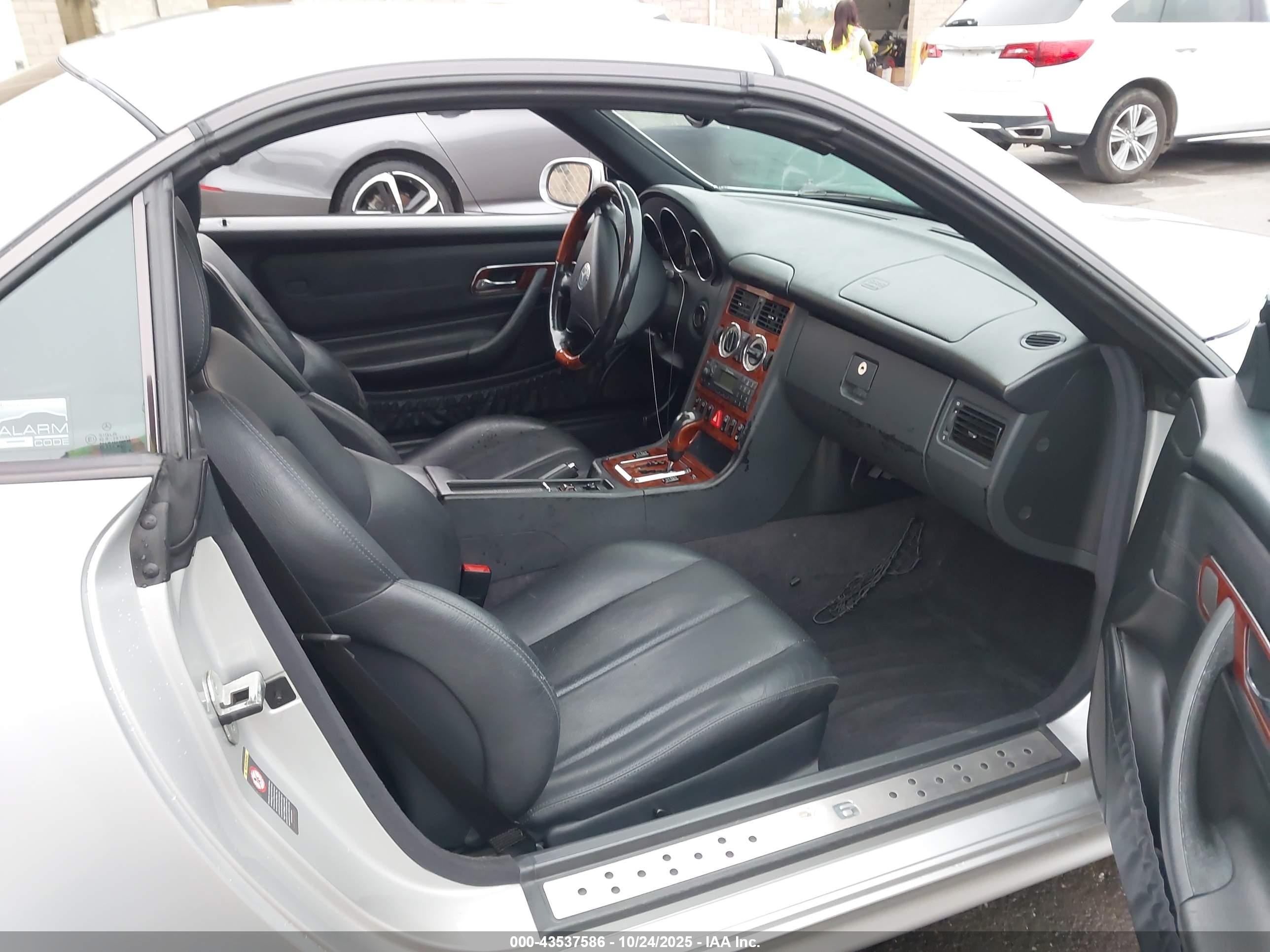 2001 Mercedes-benz Slk 320   Silver vin: WDBKK65FX1F187022