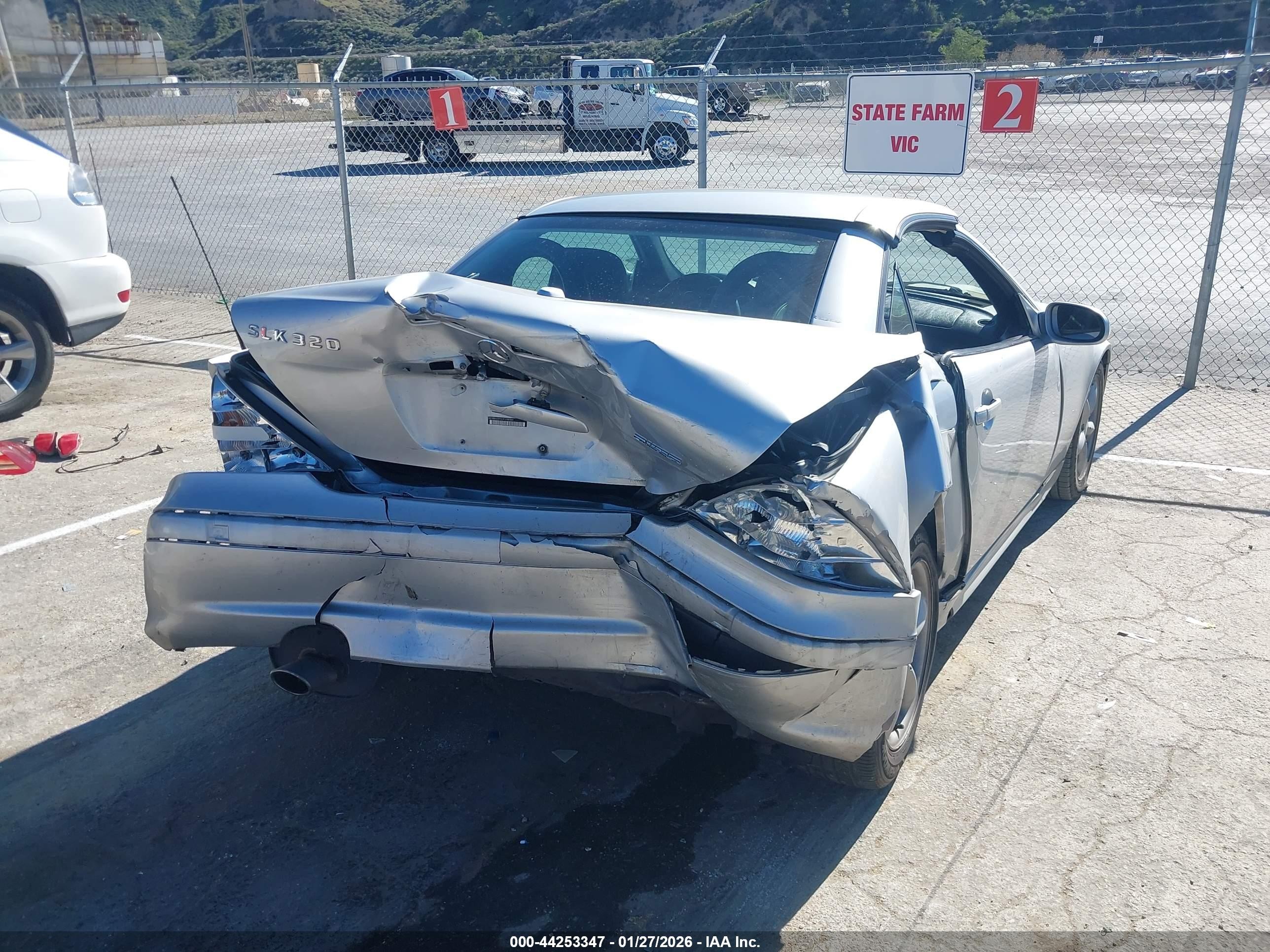 2001 Mercedes-benz Slk 320   Silver vin: WDBKK65FX1F198084
