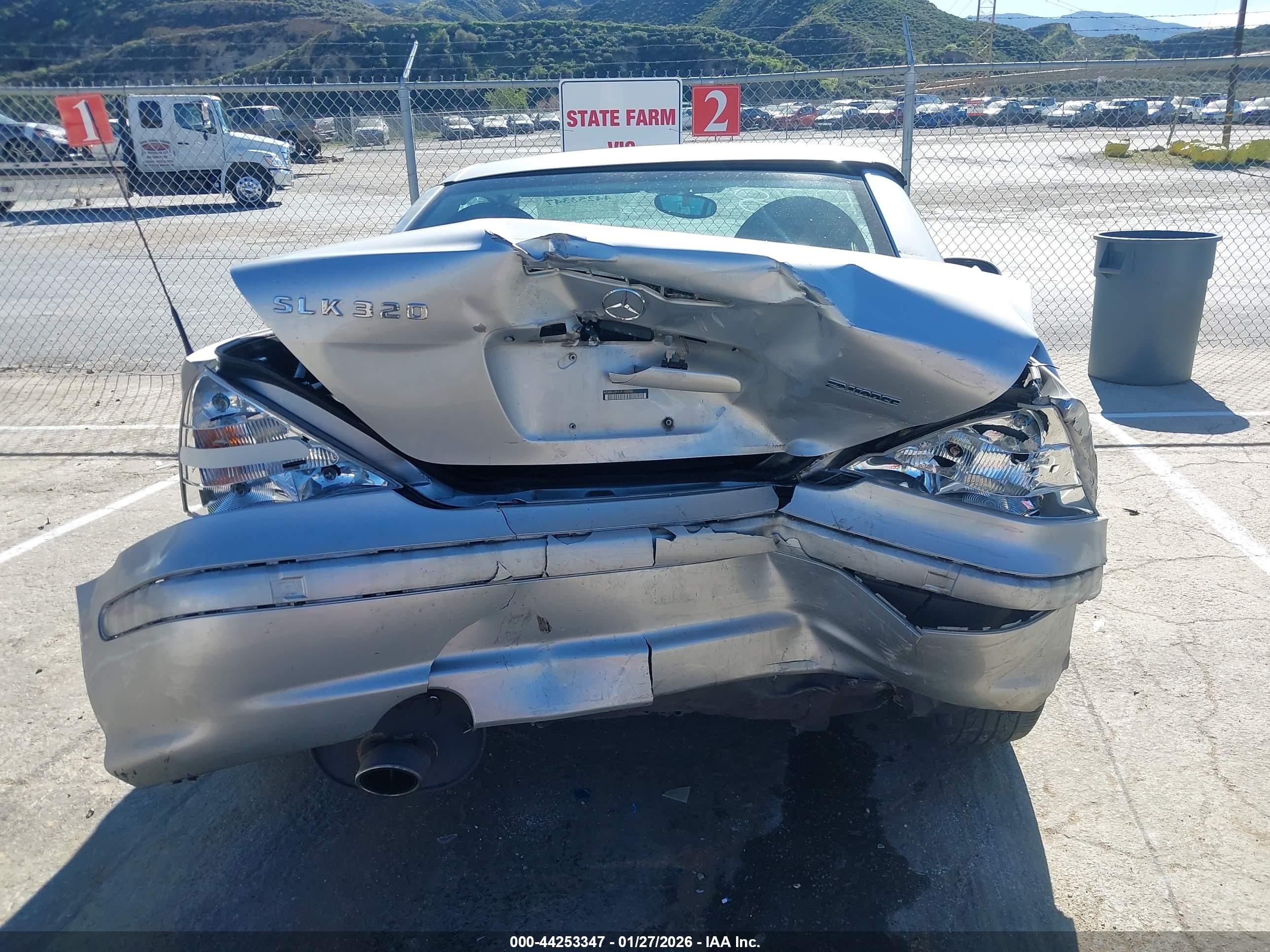 2001 Mercedes-benz Slk 320   Silver vin: WDBKK65FX1F198084
