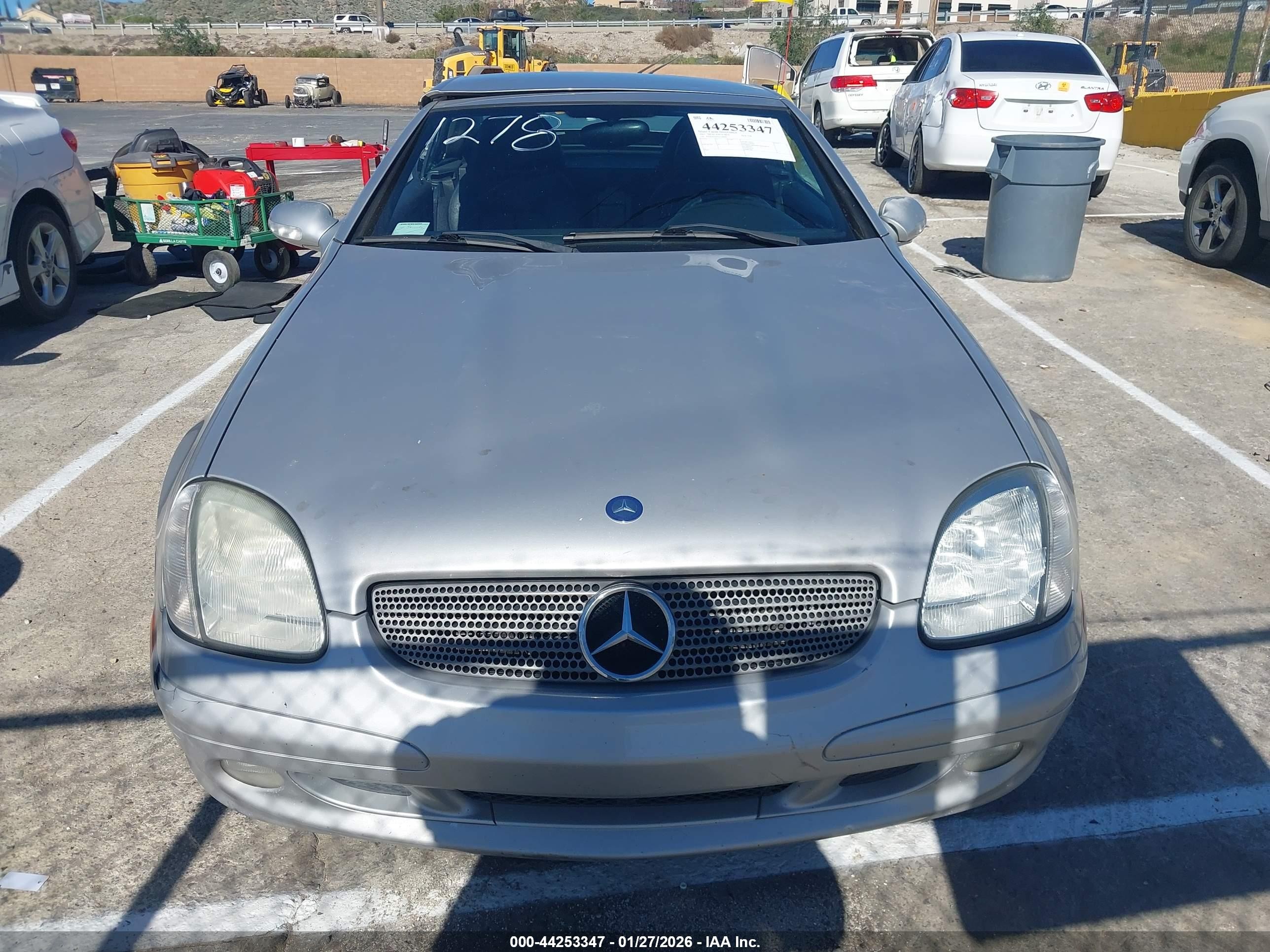 2001 Mercedes-benz Slk 320   Silver vin: WDBKK65FX1F198084