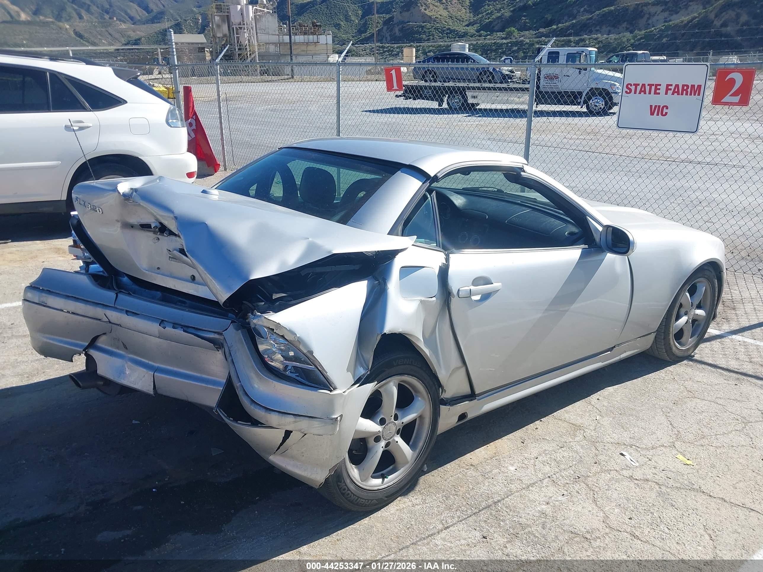 2001 Mercedes-benz Slk 320   Silver vin: WDBKK65FX1F198084