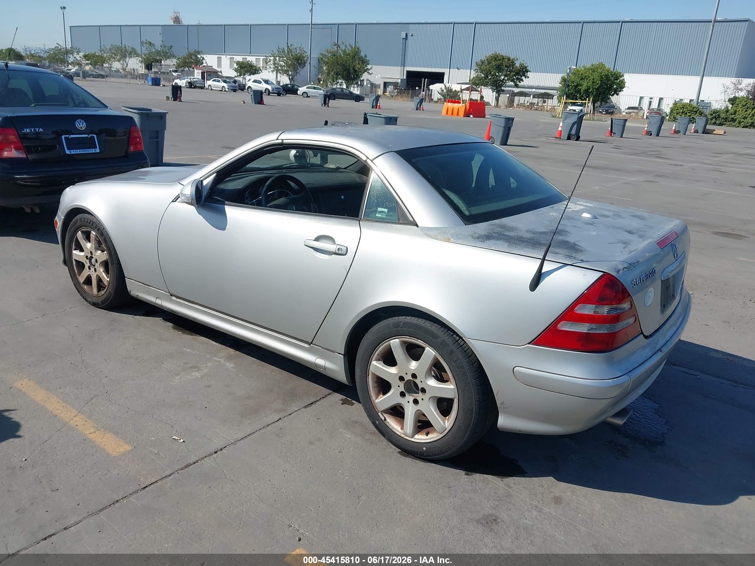 2001 Mercedes-benz Slk 320   Silver vin: WDBKK65FX1F204479