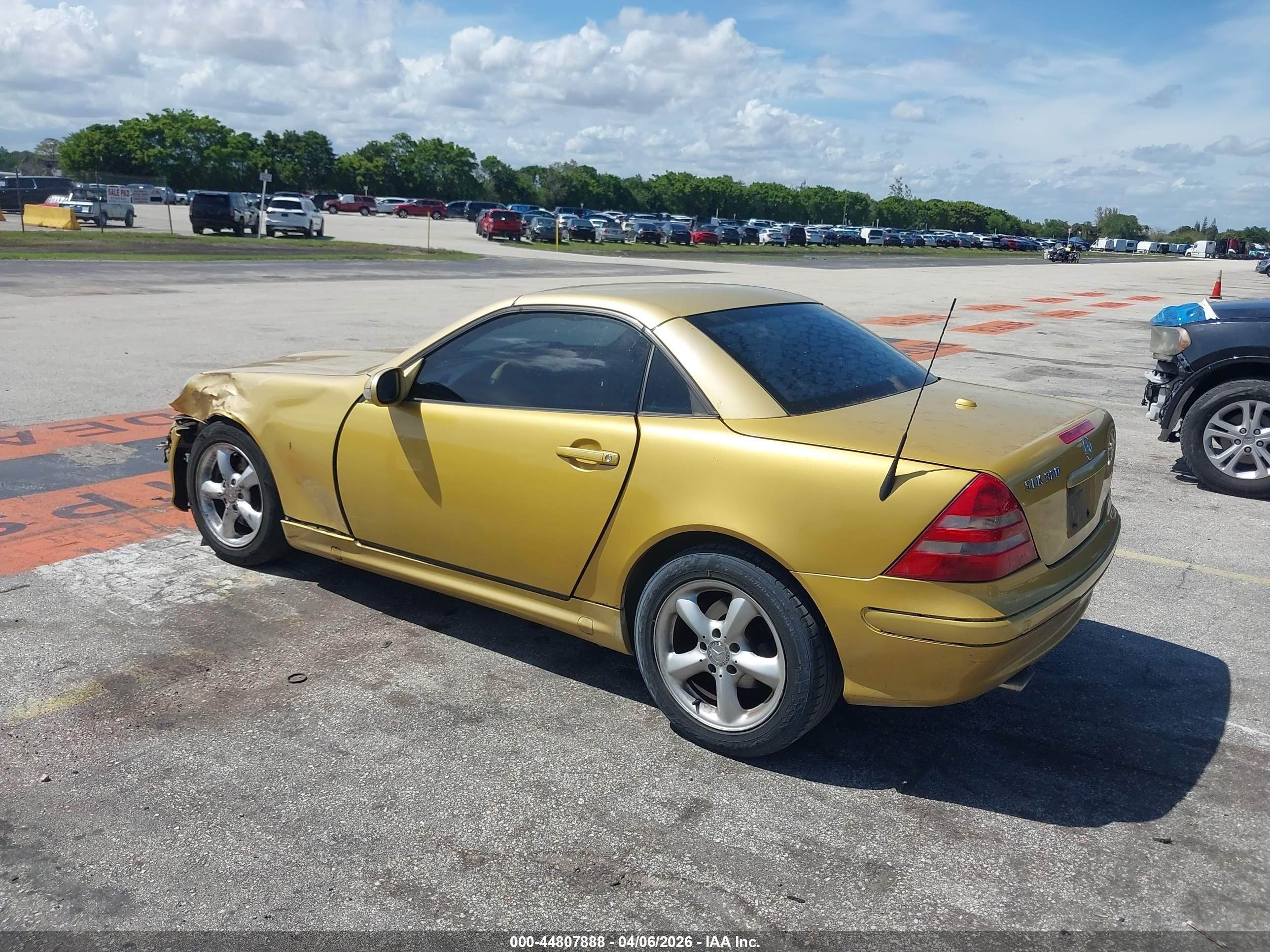 2001 Mercedes-benz Slk 320   Yellow vin: WDBKK65FX1F209519