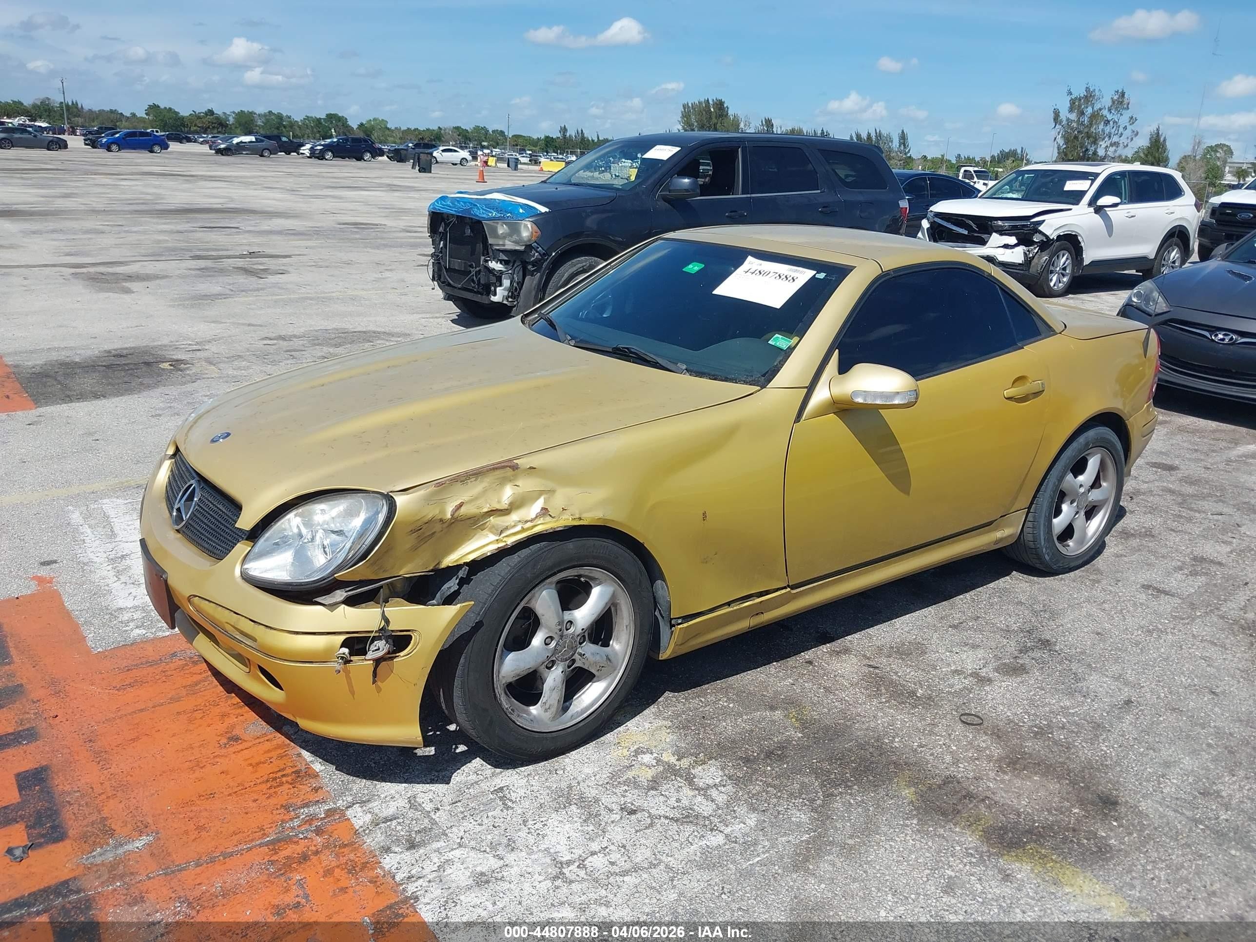 2001 Mercedes-benz Slk 320   Yellow vin: WDBKK65FX1F209519