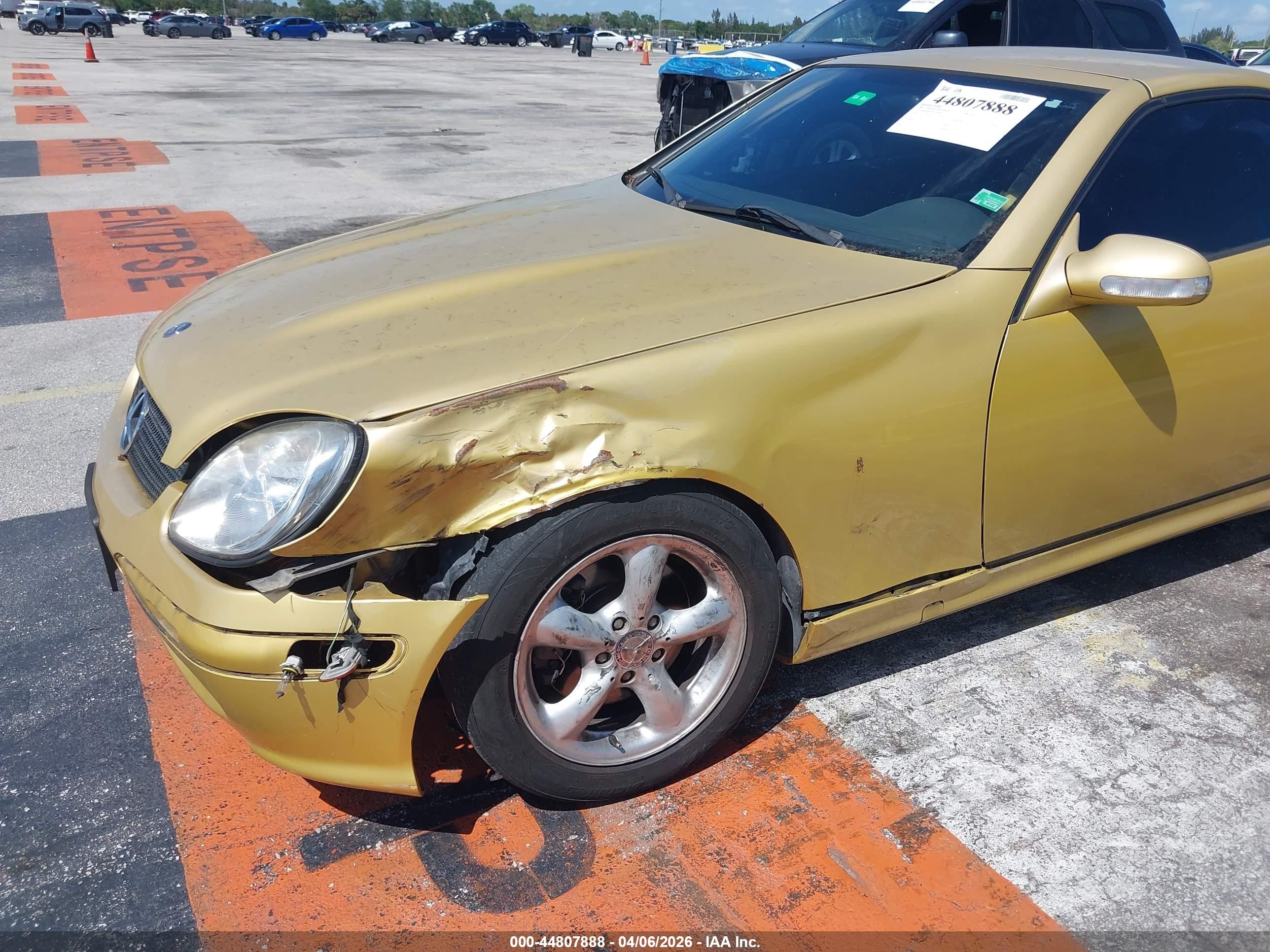 2001 Mercedes-benz Slk 320   Yellow vin: WDBKK65FX1F209519