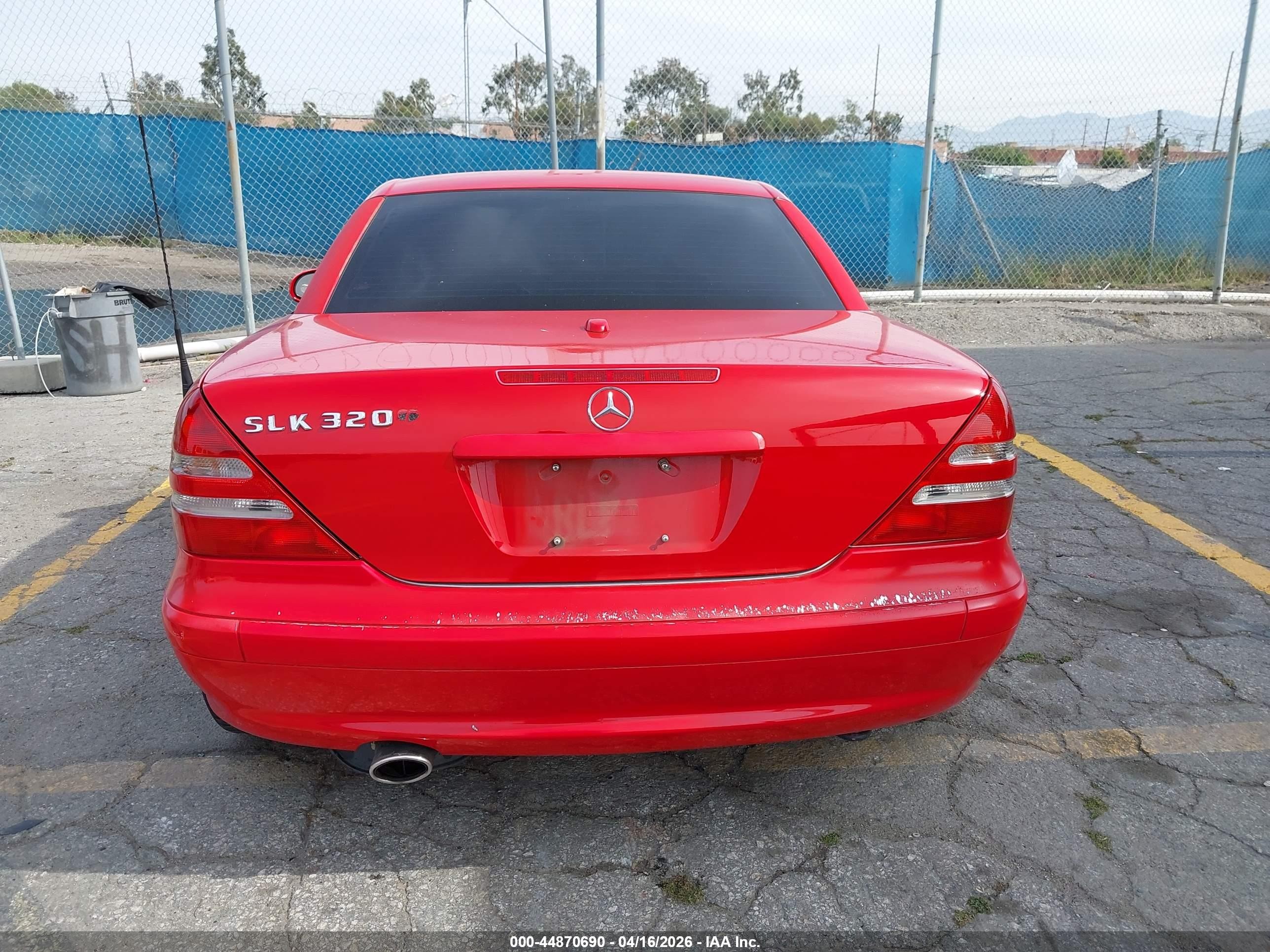 2001 Mercedes-benz Slk 320   Red vin: WDBKK65FX1F216275
