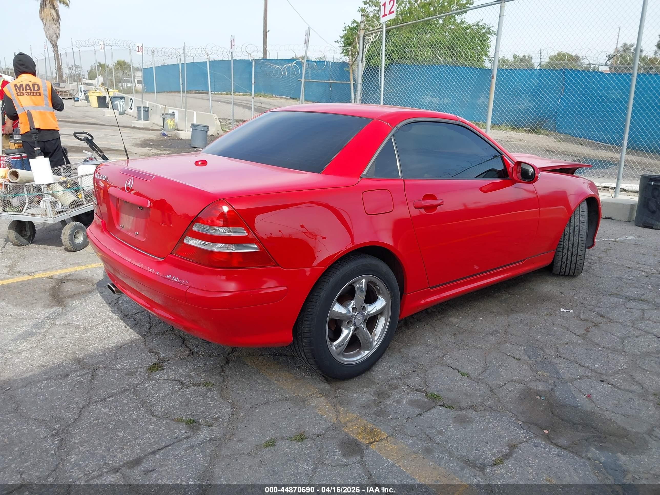 2001 Mercedes-benz Slk 320   Red vin: WDBKK65FX1F216275