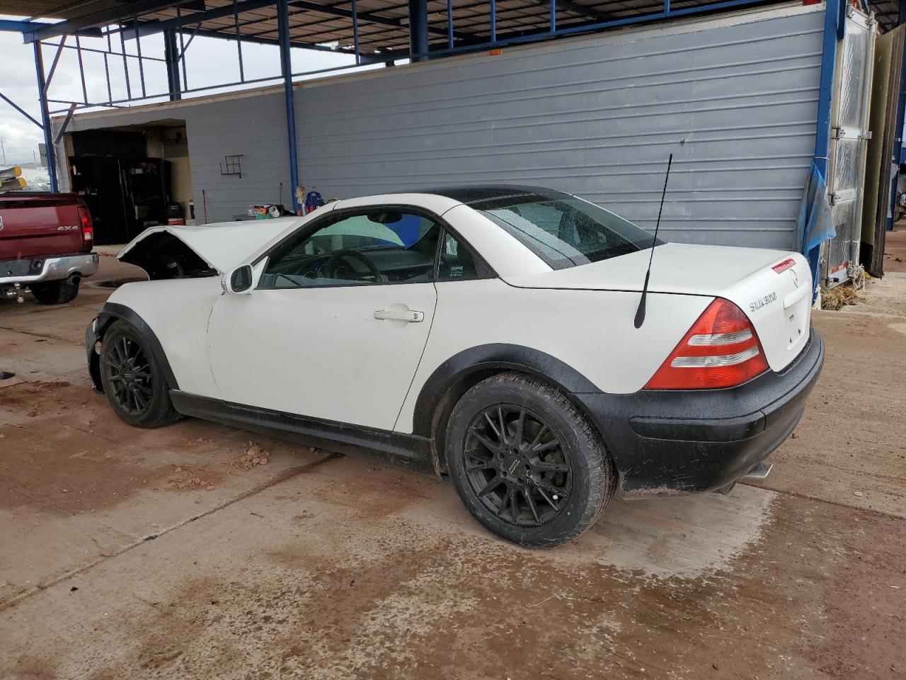 2001 Mercedes-benz Slk 320 White vin: WDBKK65FX1F223243