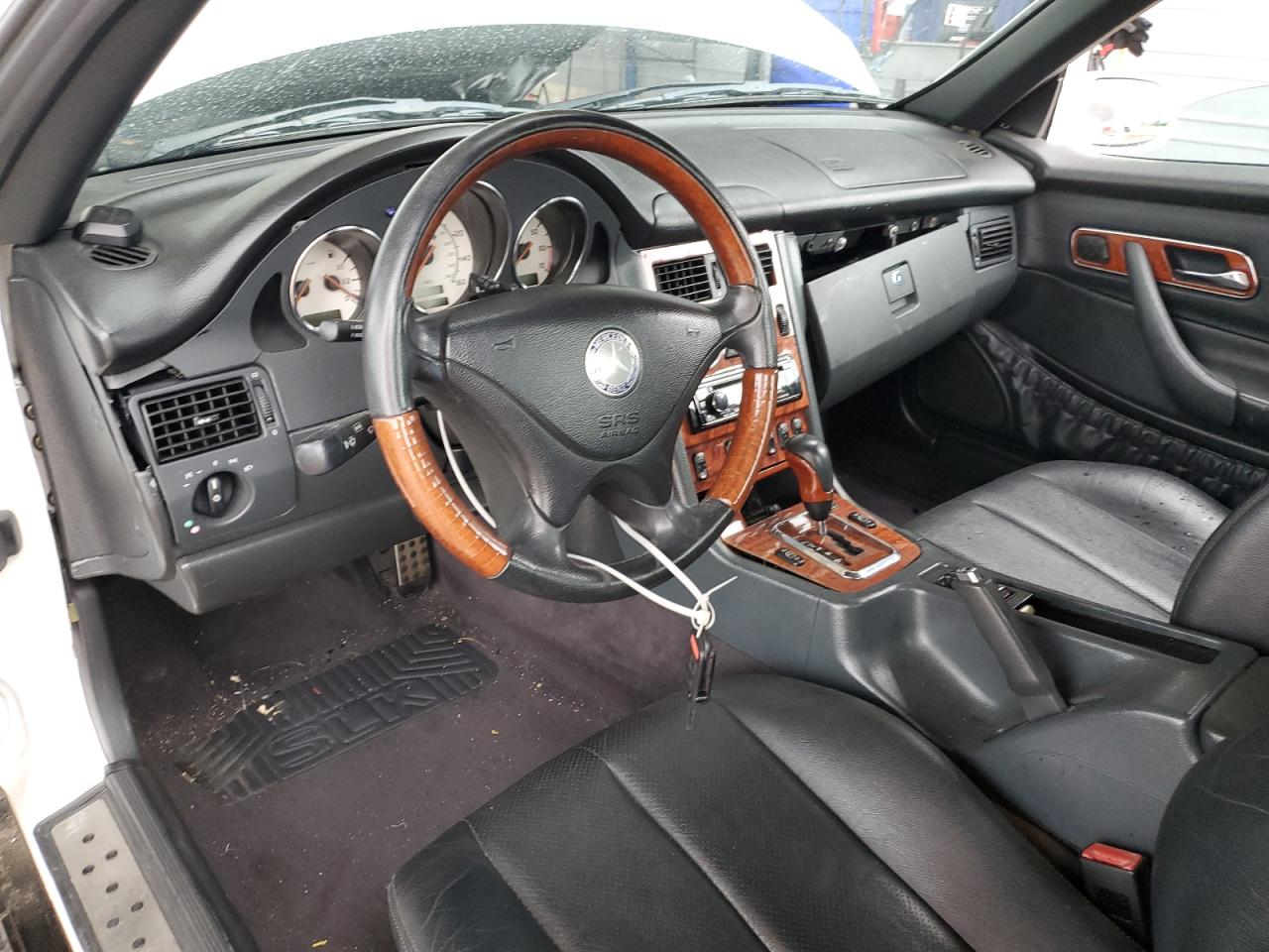 2001 Mercedes-benz Slk 320 White vin: WDBKK65FX1F223243