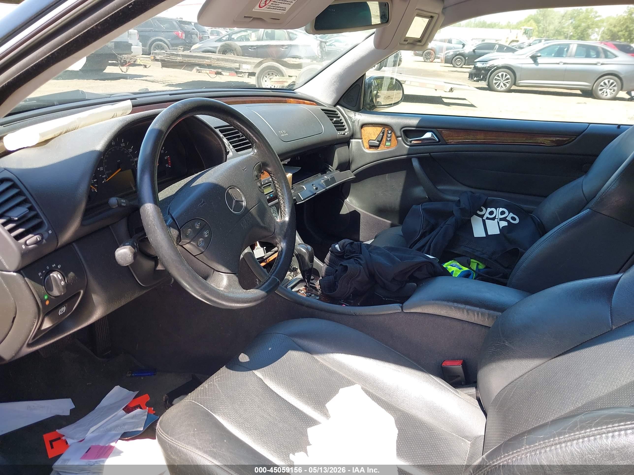 2001 Mercedes-benz Clk 320   Black vin: WDBLJ65G01F163540