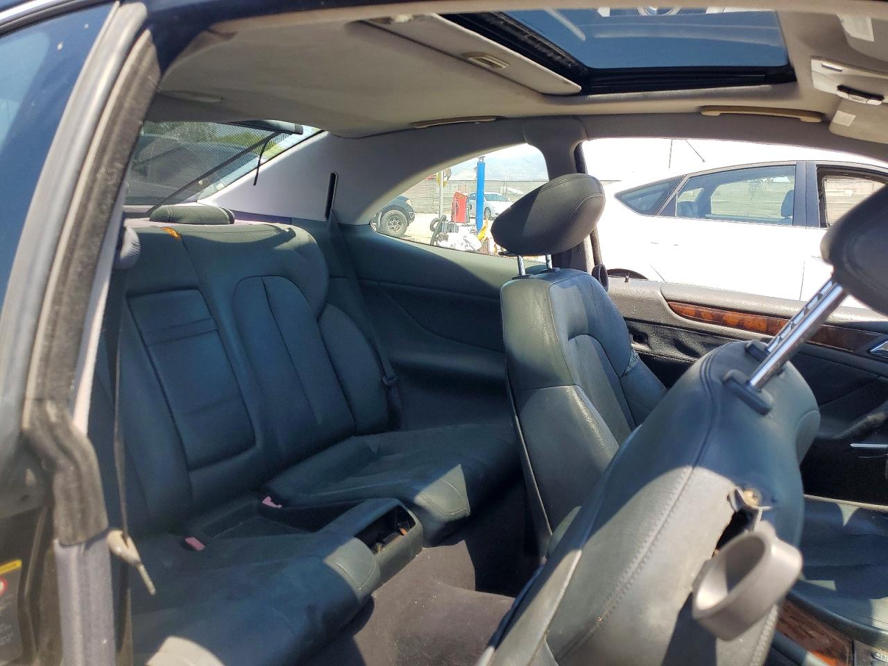 2001 Mercedes-benz Clk 320 Black vin: WDBLJ65G01F185201