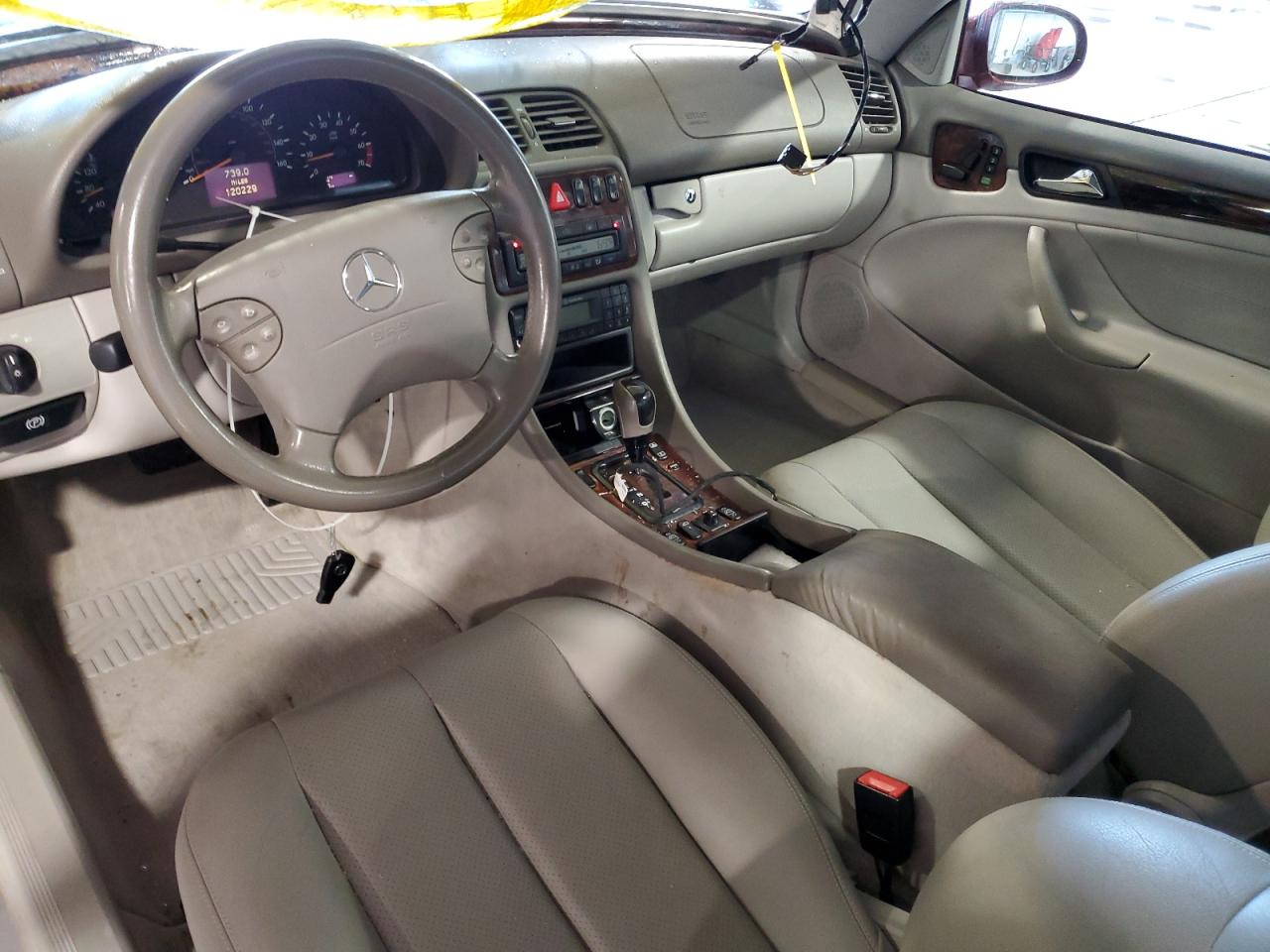 2002 Mercedes-benz Clk 320 Maroon vin: WDBLJ65G02T127382