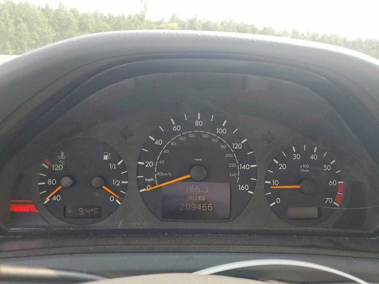 2000 Mercedes-benz Clk 320 Silver vin: WDBLJ65G0YF121024