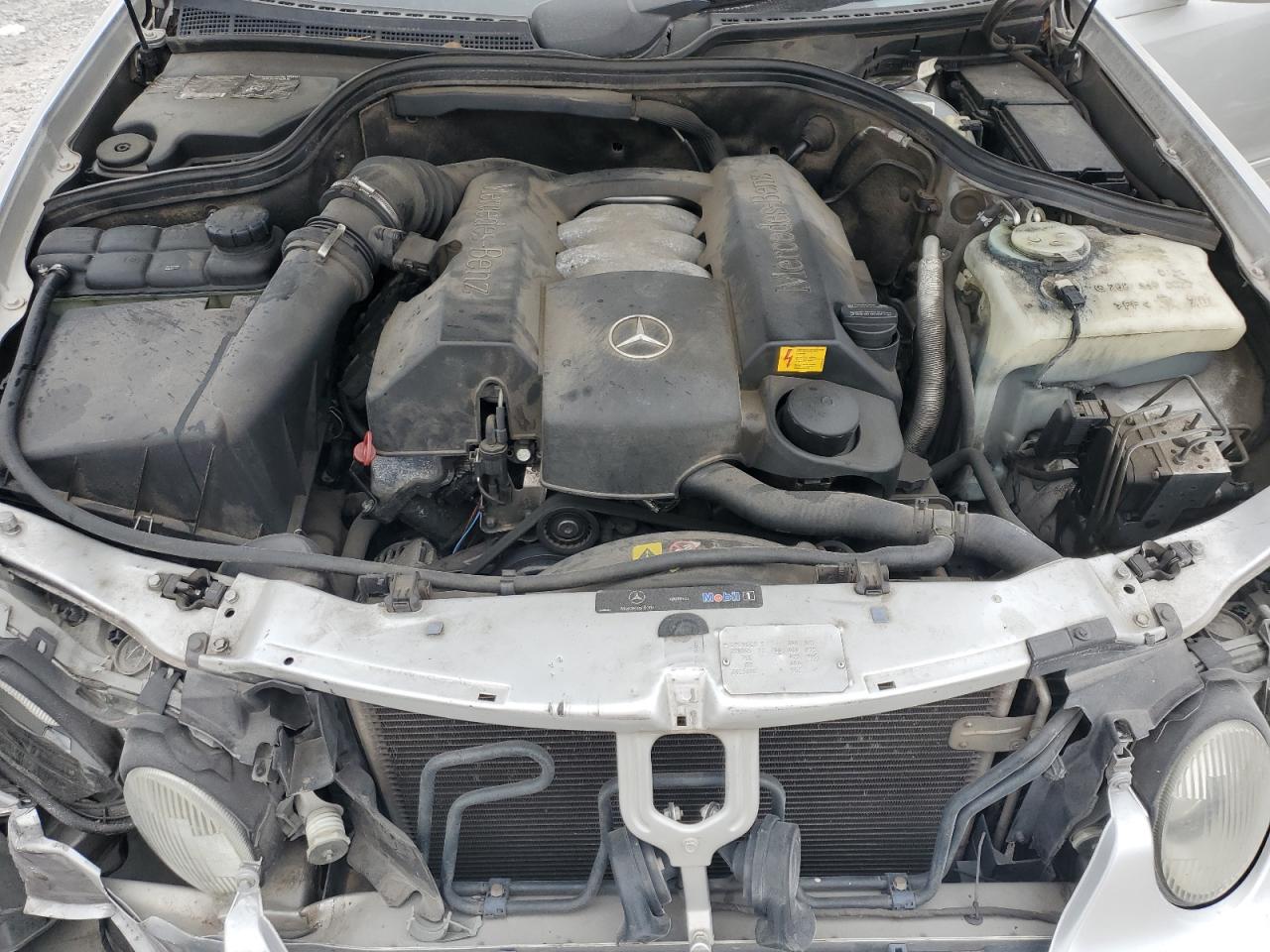 2002 Mercedes-benz Clk 320 Silver vin: WDBLJ65G12T124443