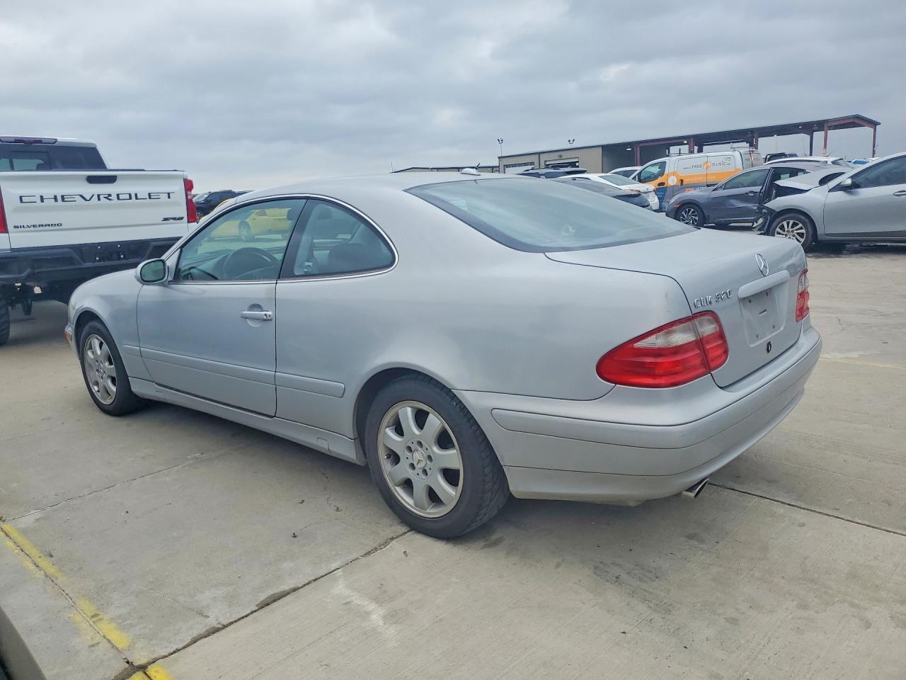2002 Mercedes-benz Clk 320 Silver vin: WDBLJ65G12T127990
