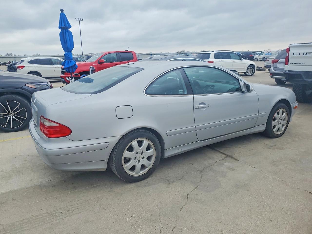2002 Mercedes-benz Clk 320 Silver vin: WDBLJ65G12T127990