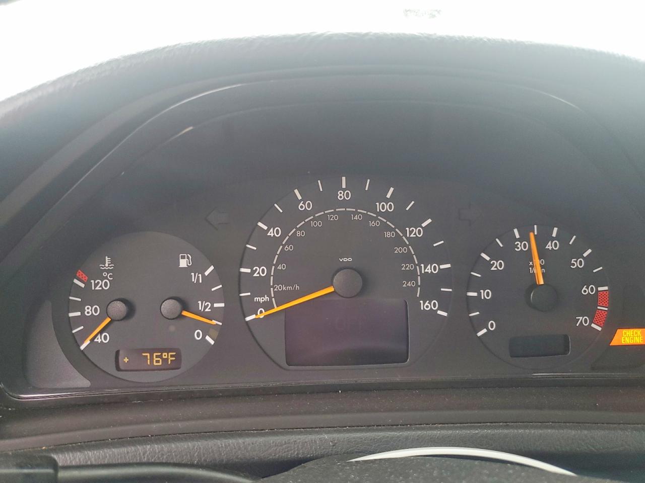 2002 Mercedes-benz Clk 320 Silver vin: WDBLJ65G12T127990
