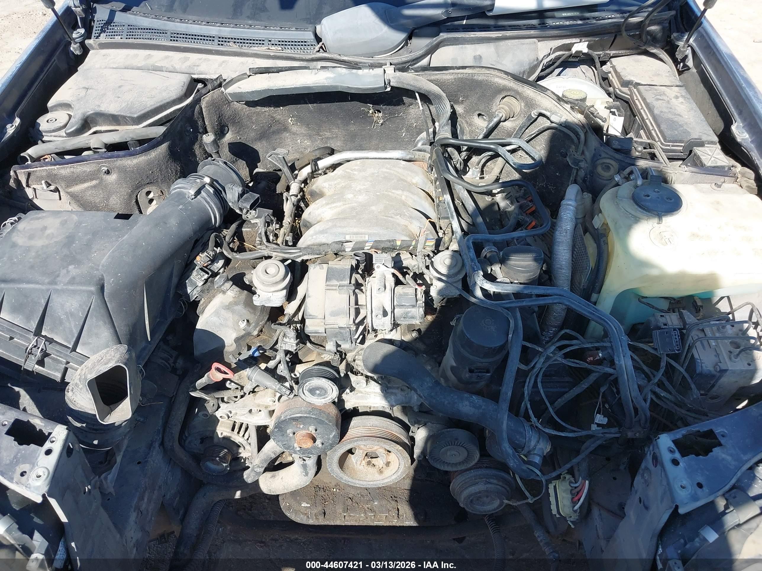 2000 Mercedes-benz Clk 320   Blue vin: WDBLJ65G1YF119136