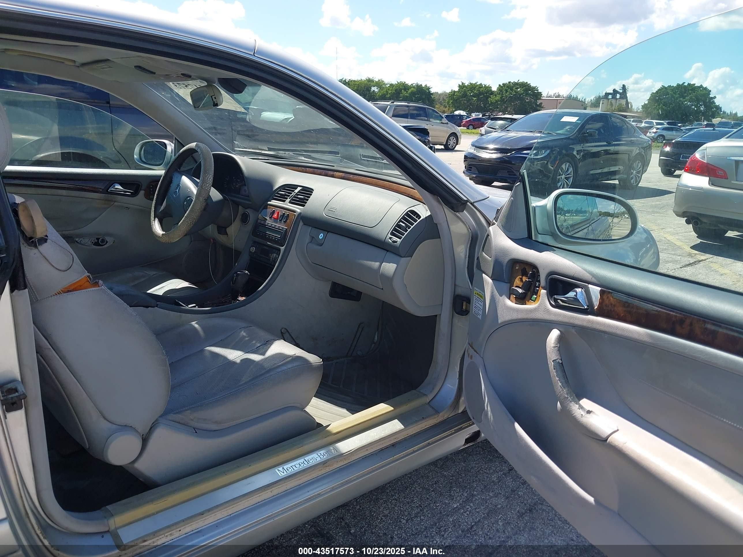 2002 Mercedes-benz Clk 320   Silver vin: WDBLJ65G22F200931