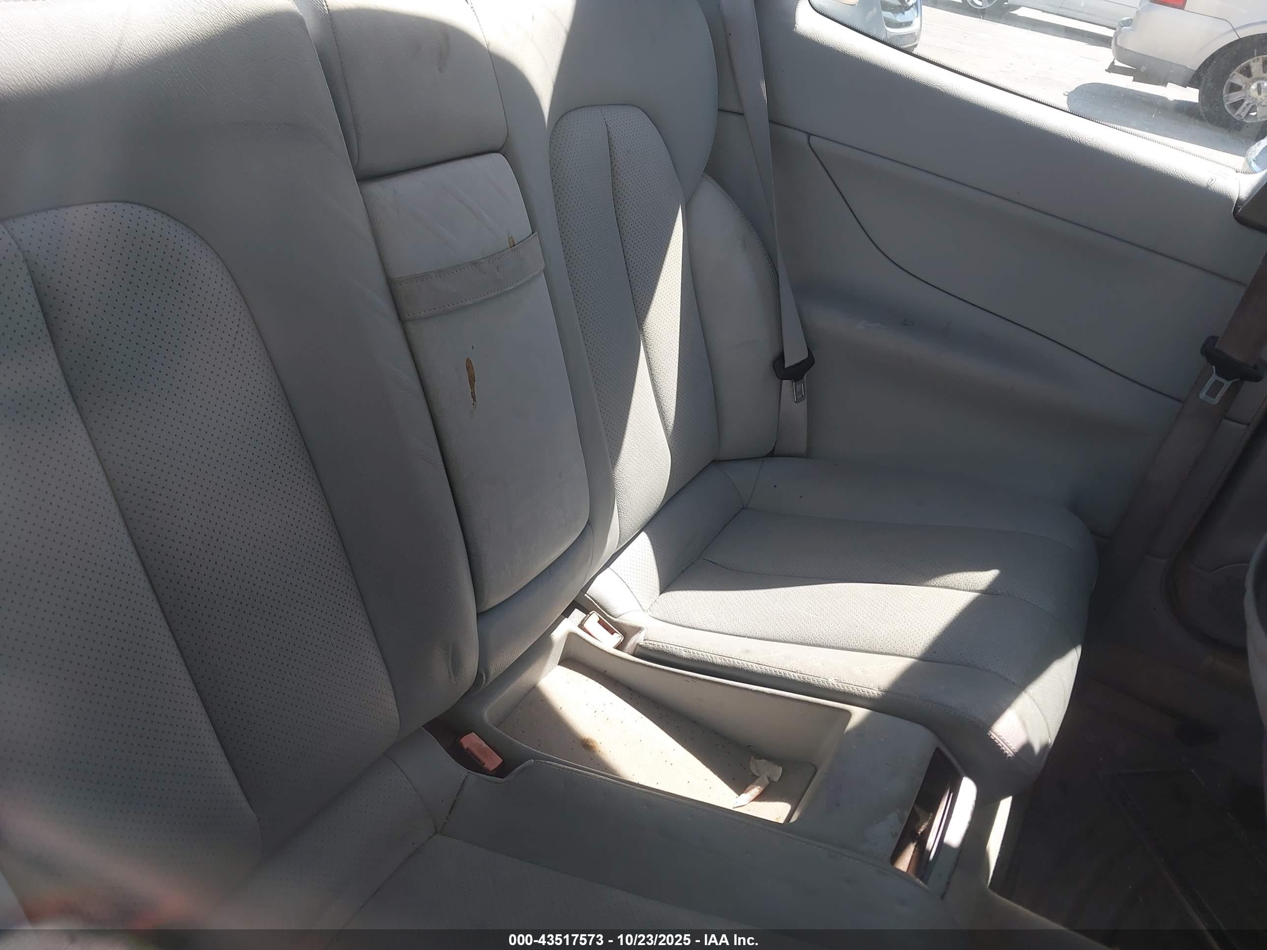 2002 Mercedes-benz Clk 320   Silver vin: WDBLJ65G22F200931