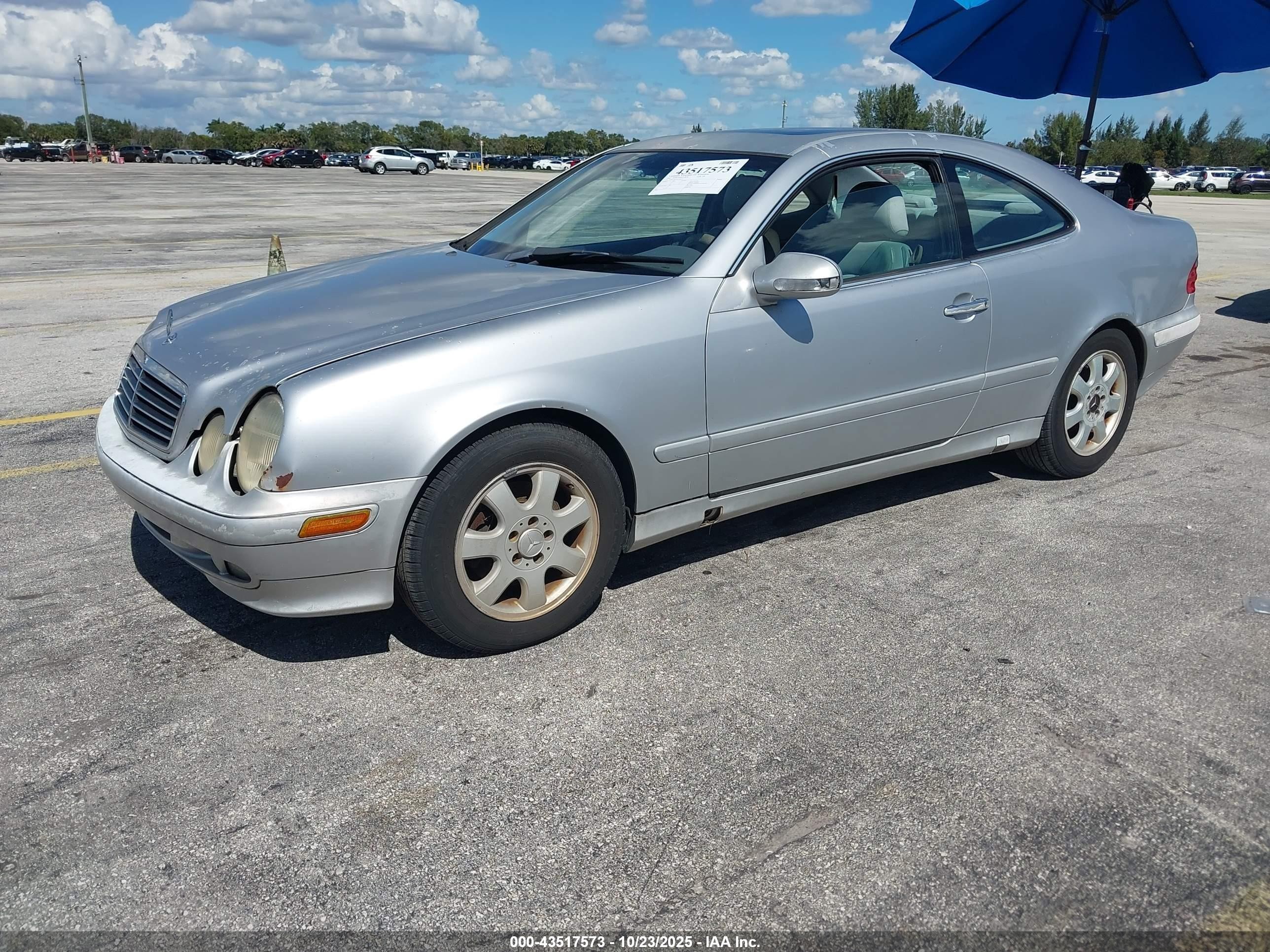 2002 Mercedes-benz Clk 320   Silver vin: WDBLJ65G22F200931