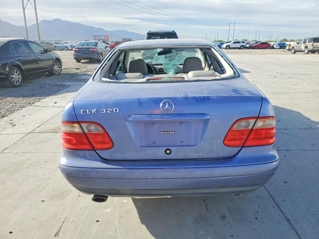 1999 Mercedes-benz Clk 320 Blue vin: WDBLJ65G2XF085593