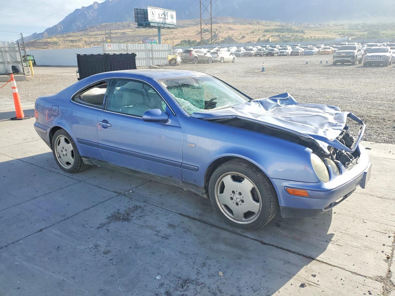 1999 Mercedes-benz Clk 320 Blue vin: WDBLJ65G2XF085593