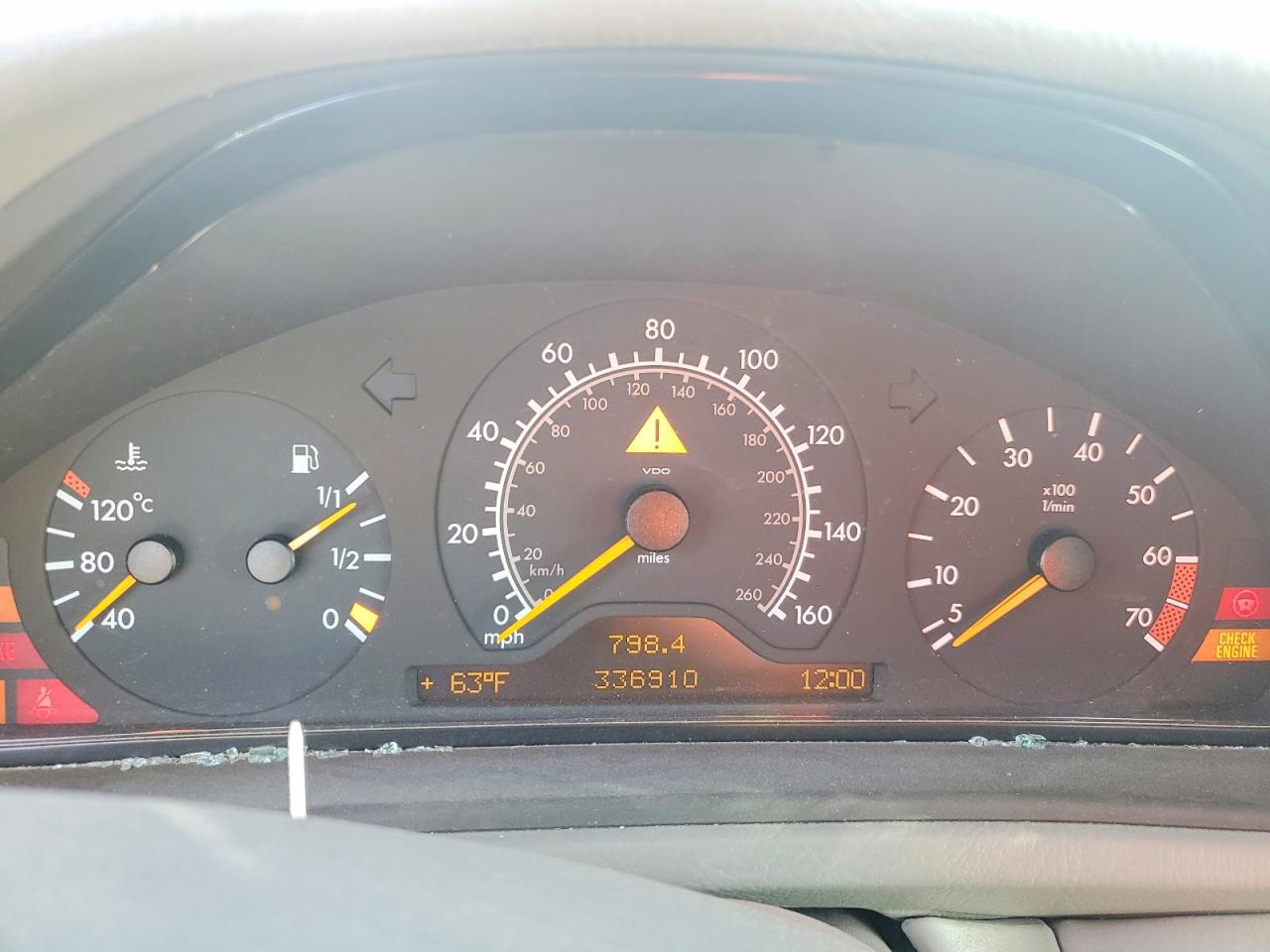 1999 Mercedes-benz Clk 320 Blue vin: WDBLJ65G2XF085593