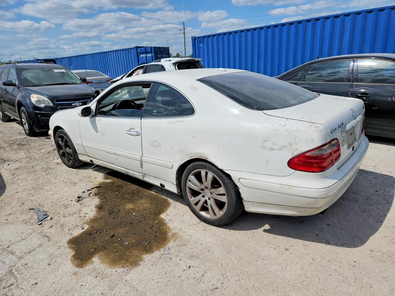 2002 Mercedes-benz Clk 320 White vin: WDBLJ65G32F199028