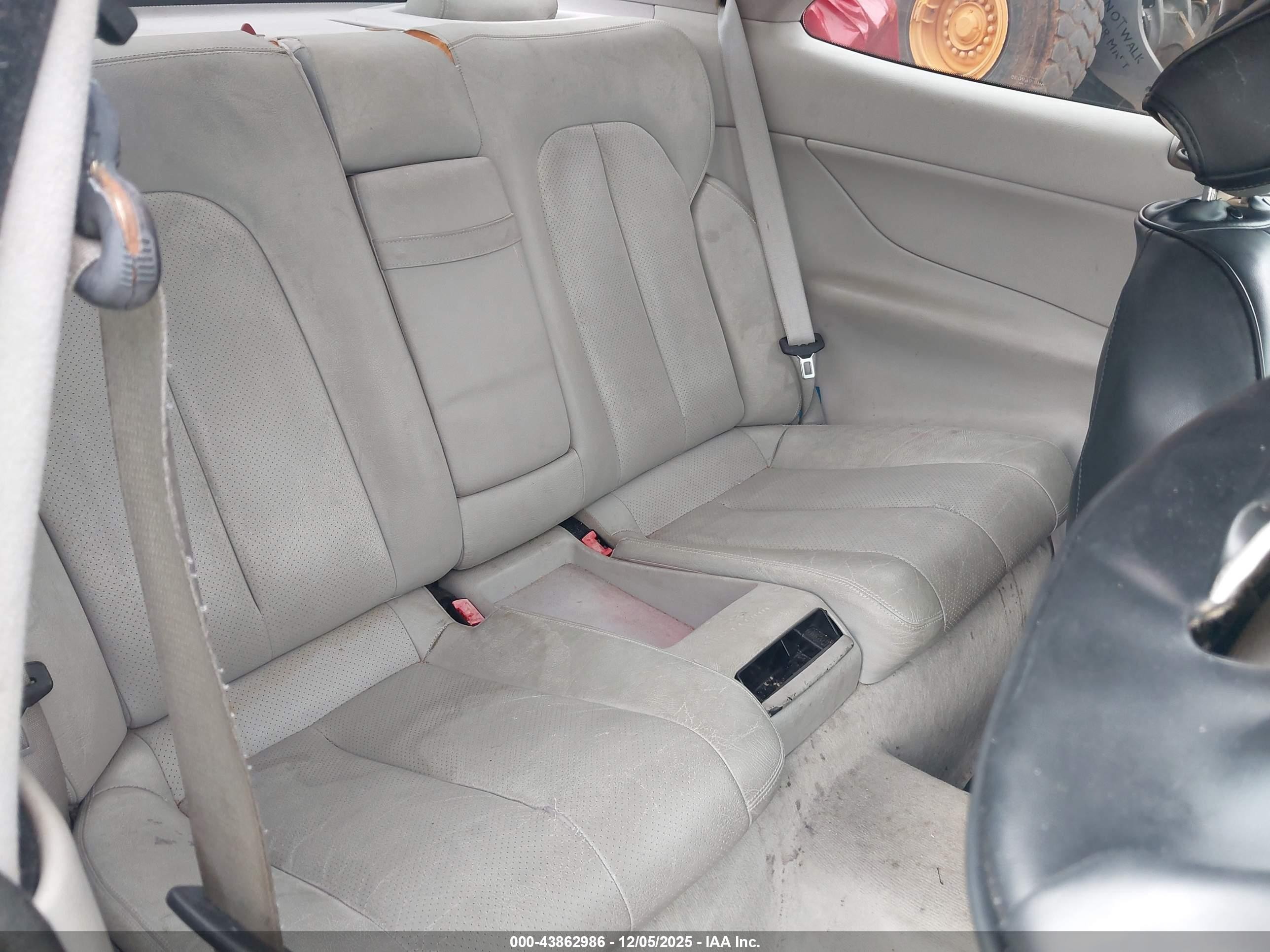 2002 Mercedes-benz Clk 320   Green vin: WDBLJ65G32T111421