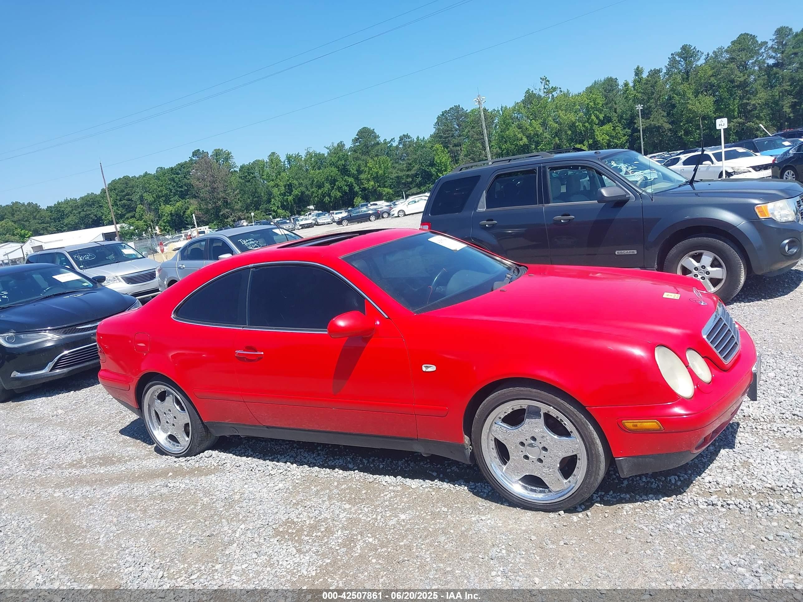 1998 Mercedes-benz Clk 320   Red vin: WDBLJ65G3WF041617