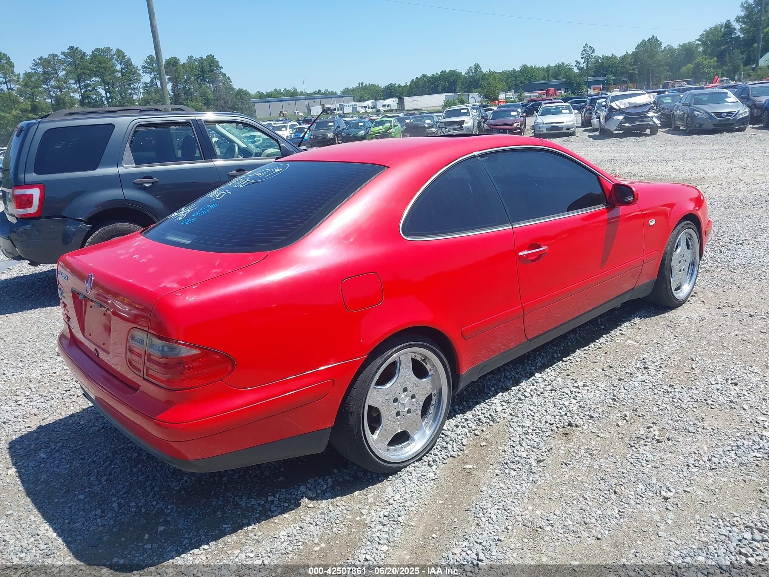 1998 Mercedes-benz Clk 320   Red vin: WDBLJ65G3WF041617