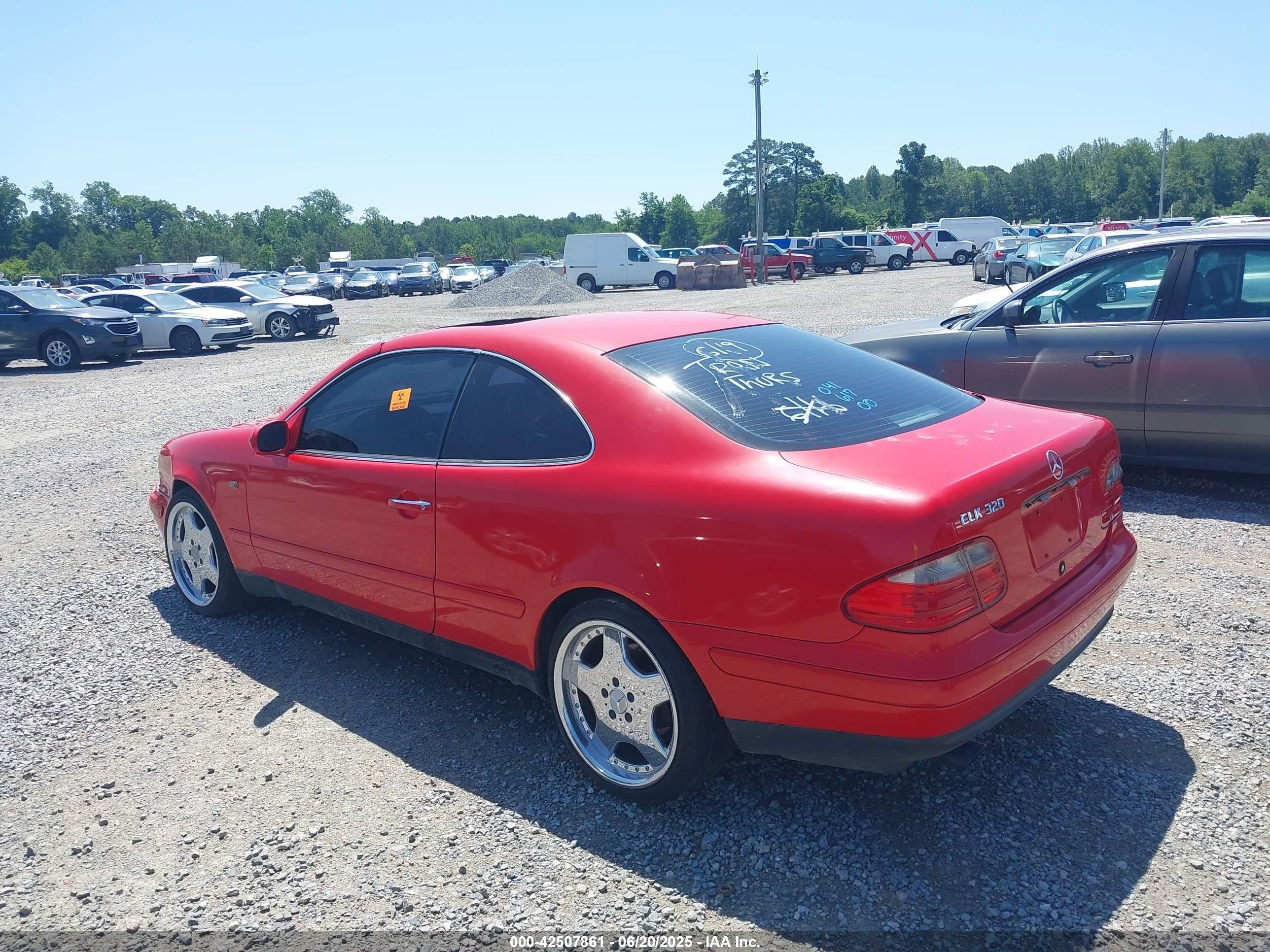 1998 Mercedes-benz Clk 320   Red vin: WDBLJ65G3WF041617