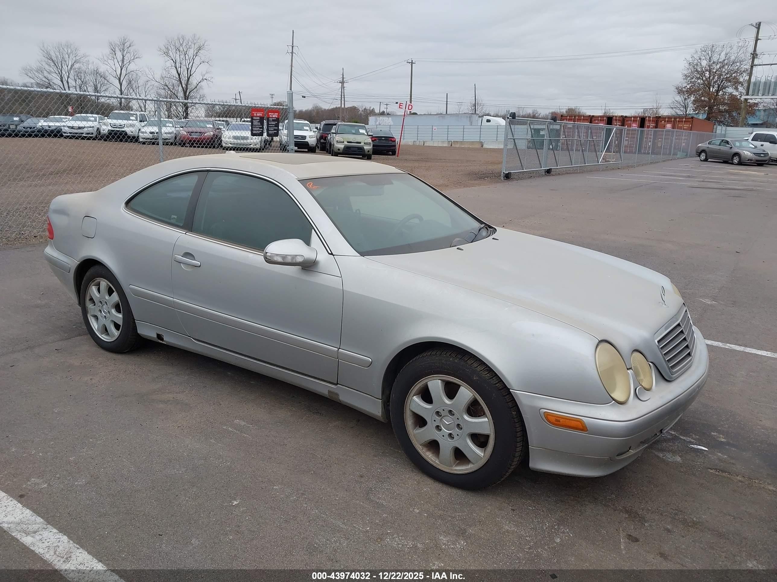 2000 Mercedes-benz Clk 320   Серебряный vin: WDBLJ65G3YF138187