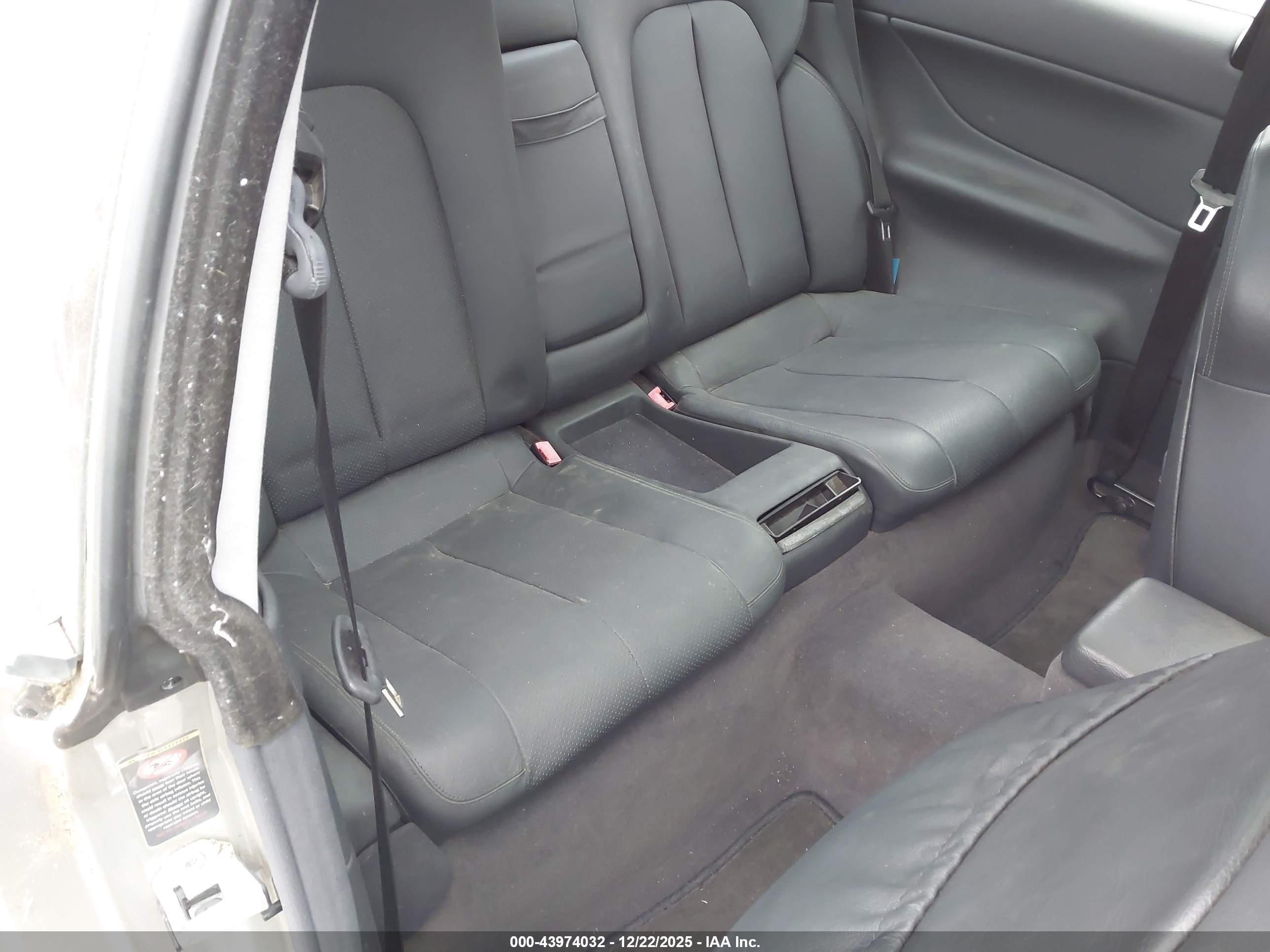 2000 Mercedes-benz Clk 320   Серебряный vin: WDBLJ65G3YF138187