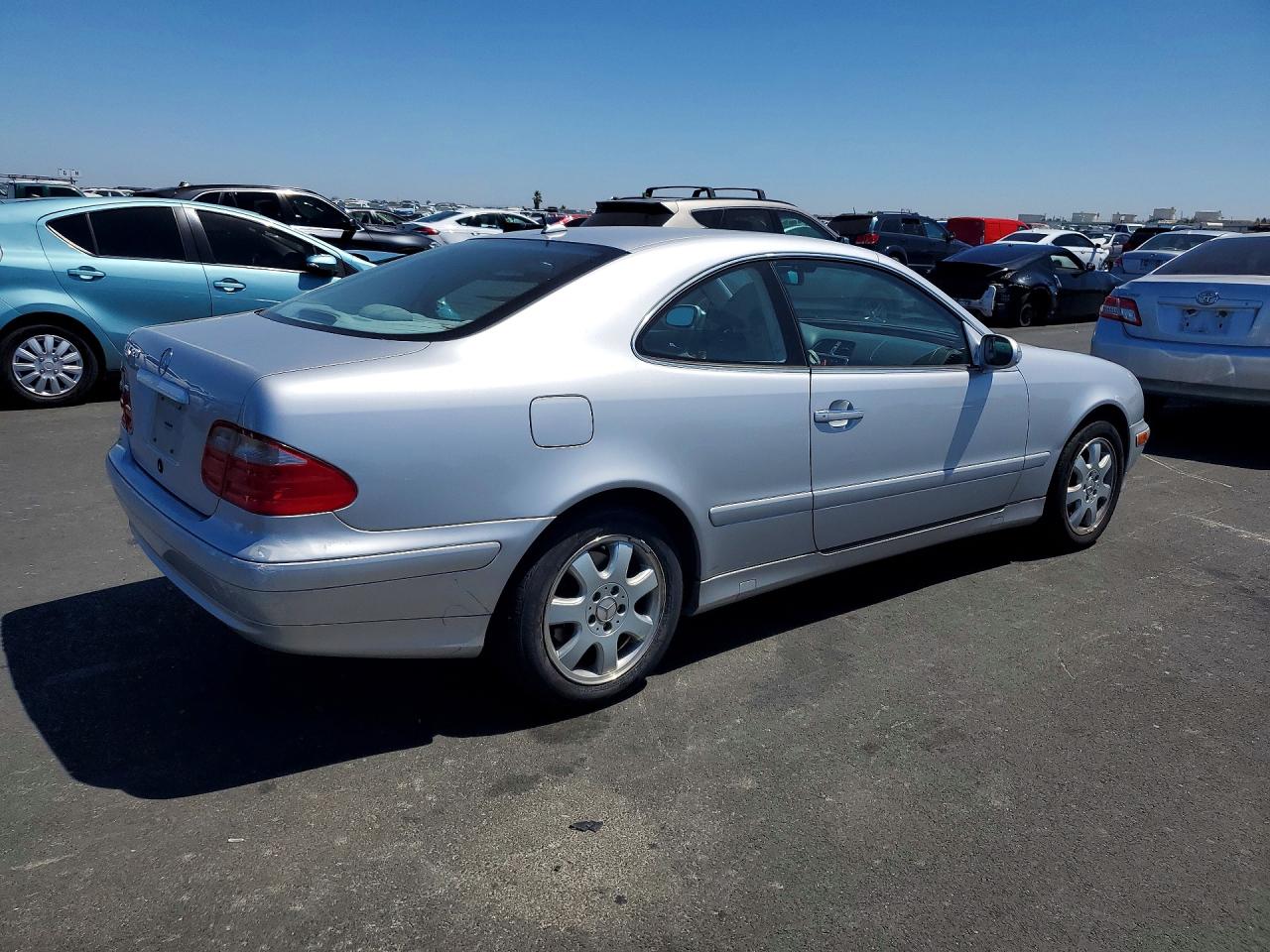 2002 Mercedes-benz Clk 320 Silver vin: WDBLJ65G42T122122