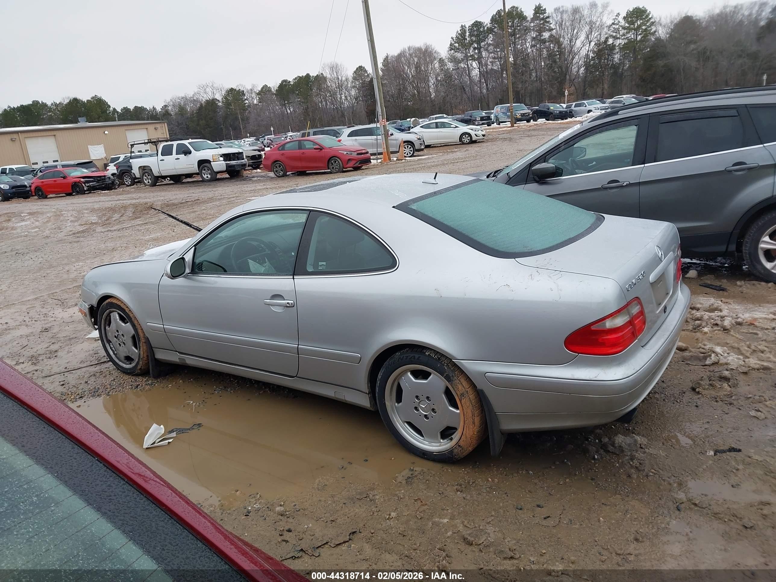 2000 Mercedes-benz Clk 320   Silver vin: WDBLJ65G4YF133659