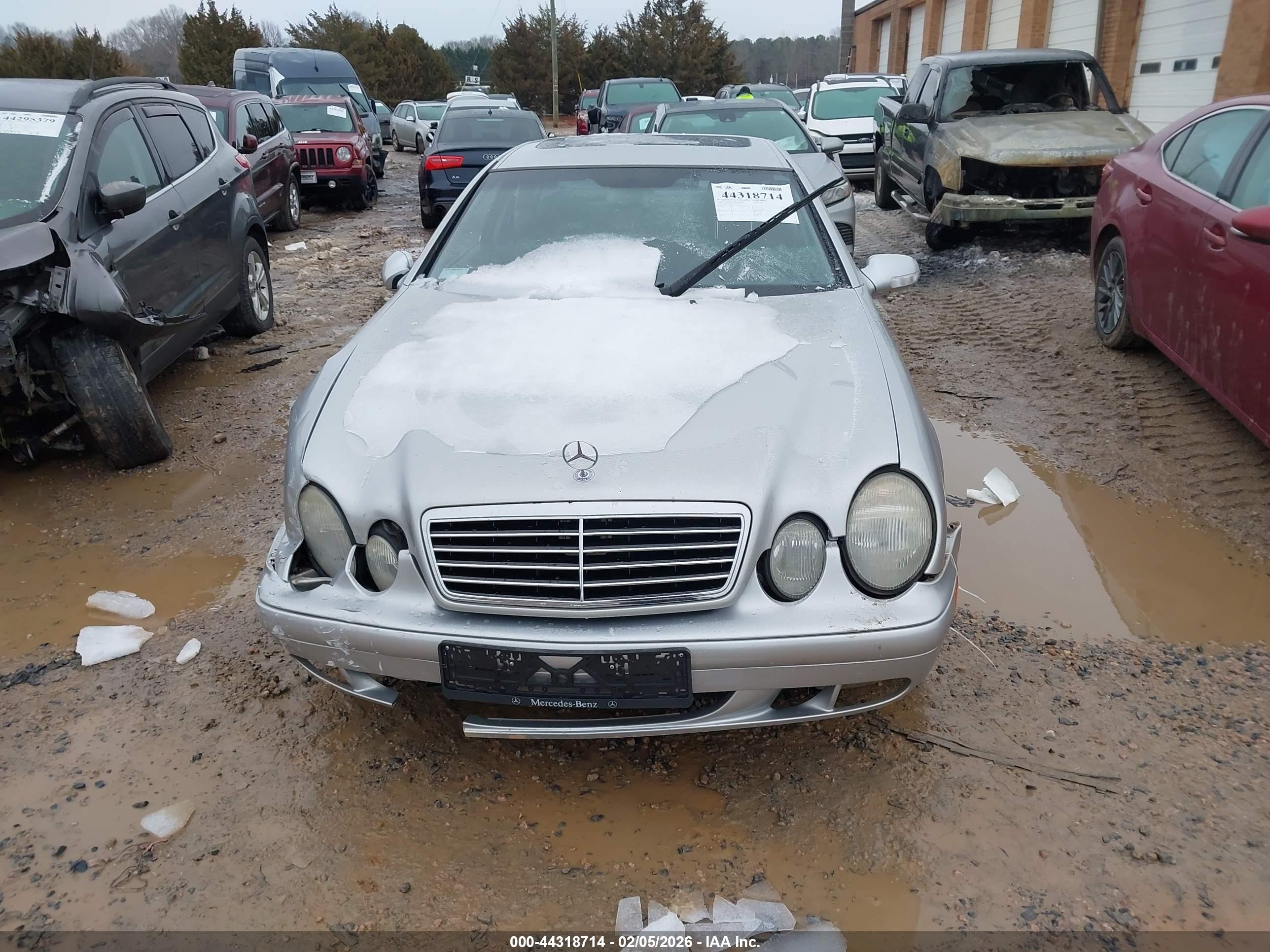 2000 Mercedes-benz Clk 320   Silver vin: WDBLJ65G4YF133659