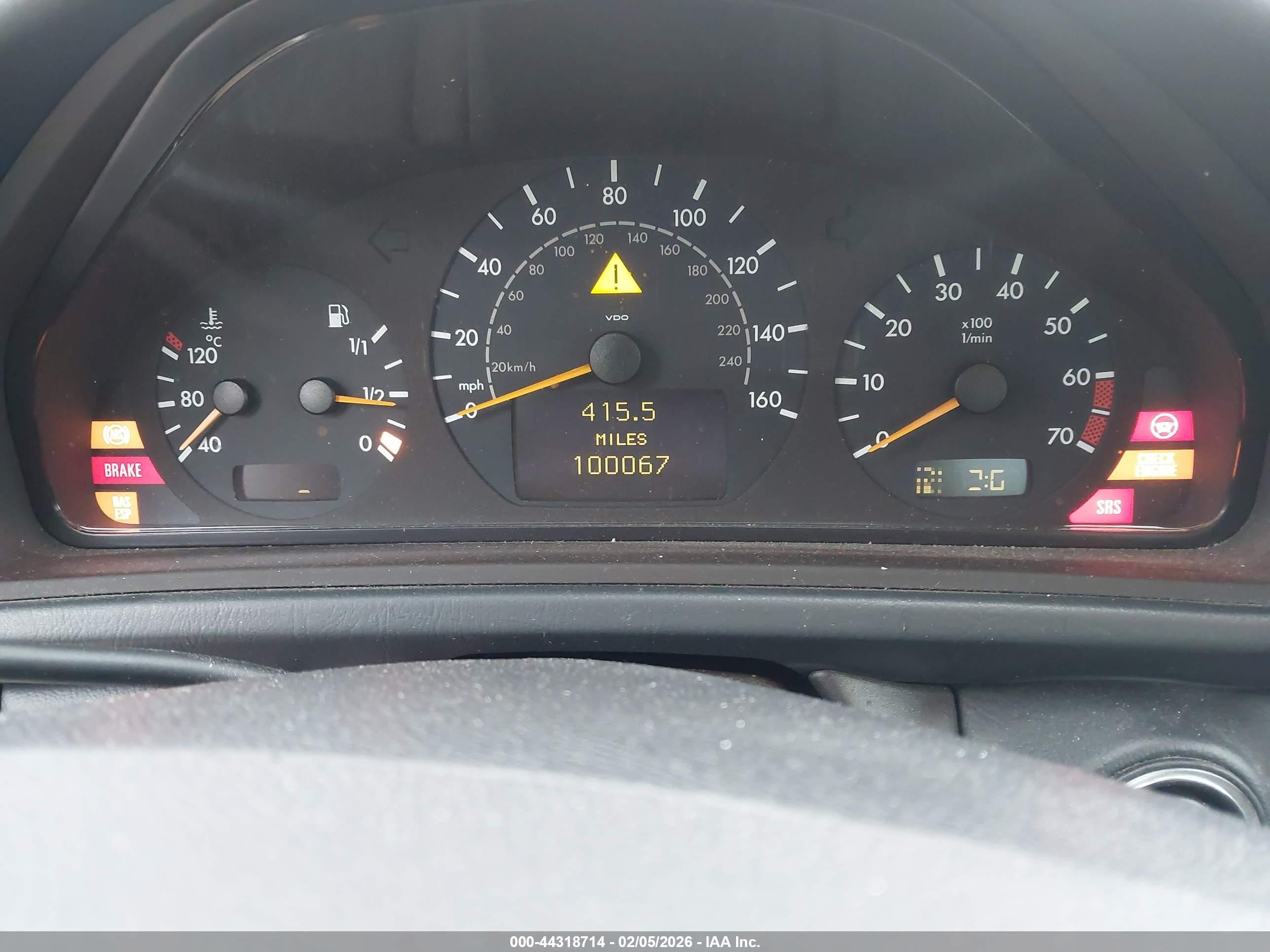 2000 Mercedes-benz Clk 320   Silver vin: WDBLJ65G4YF133659