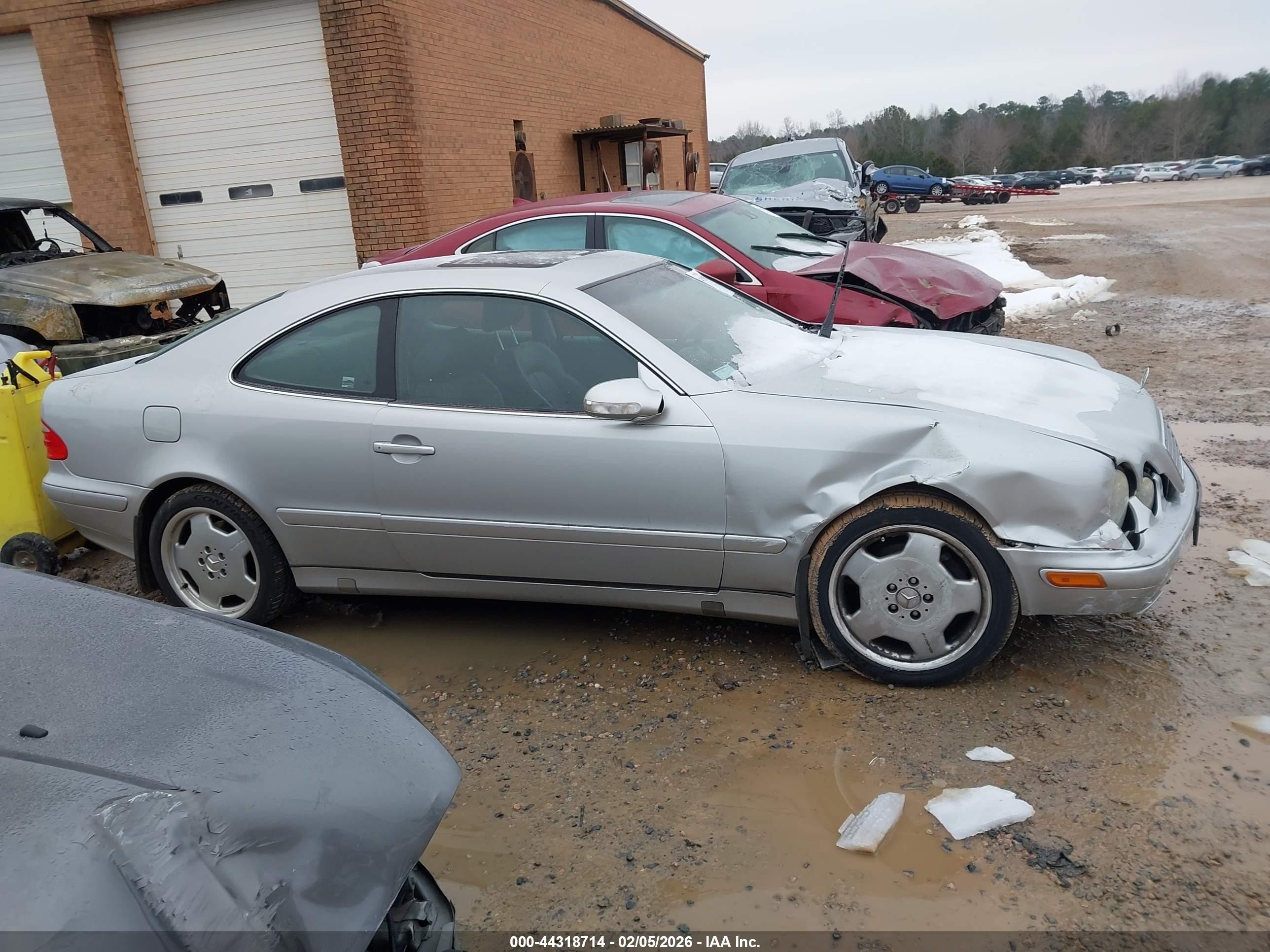 2000 Mercedes-benz Clk 320   Silver vin: WDBLJ65G4YF133659