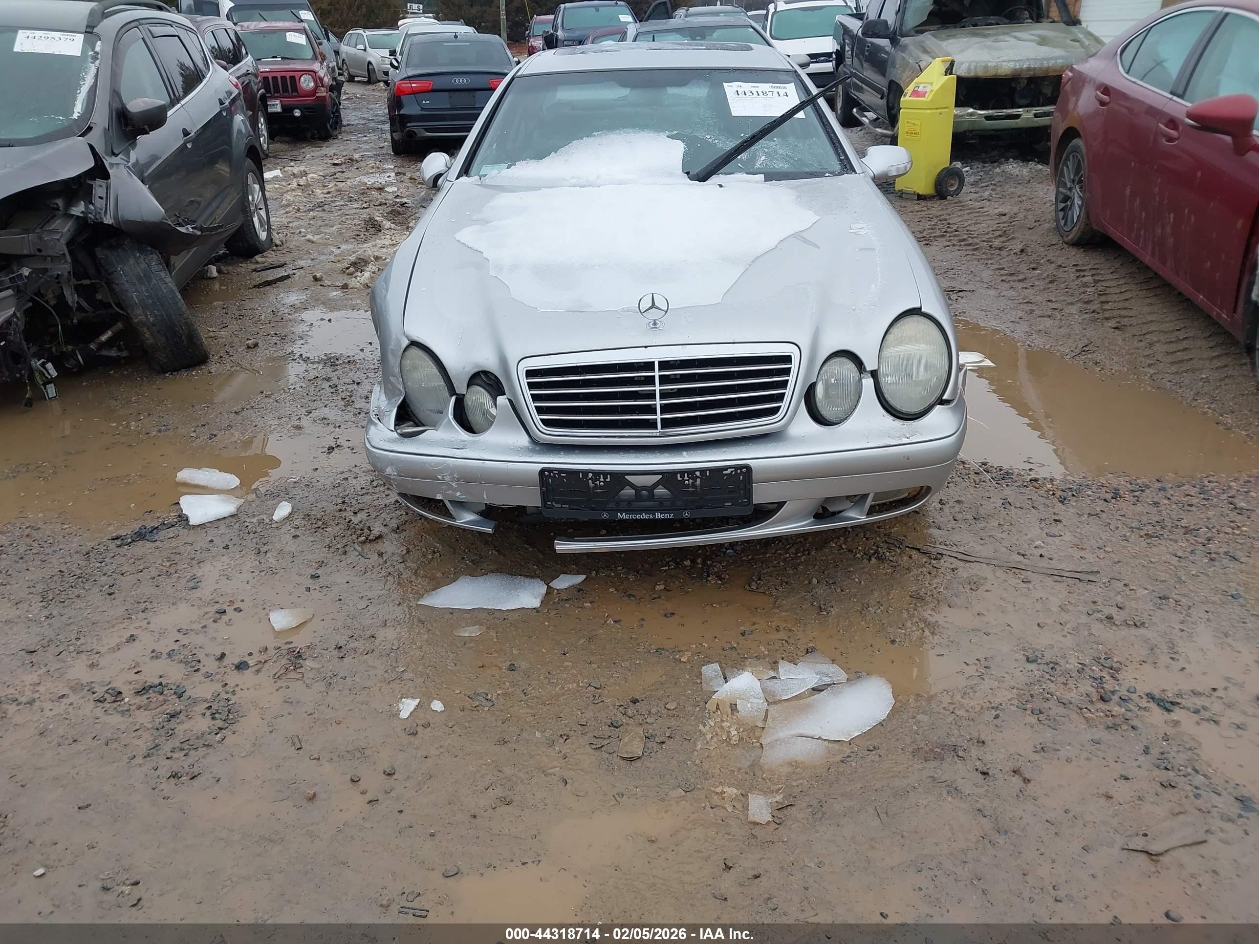 2000 Mercedes-benz Clk 320   Silver vin: WDBLJ65G4YF133659